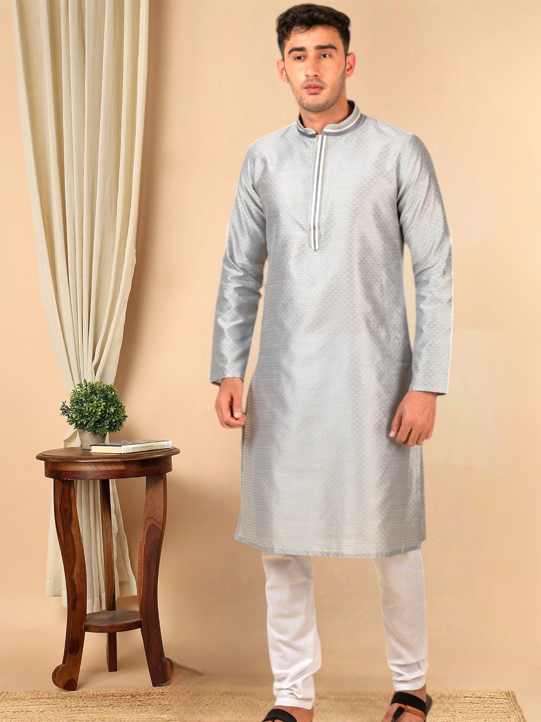 

TATTVA Ethnic Motif Woven Design Jacquard Regular Kurta with Pyjamas, Grey