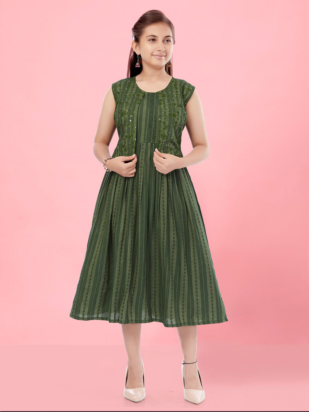 

Aarika Floral Embroidered Sequinned Cotton A-Line Midi Dress, Green