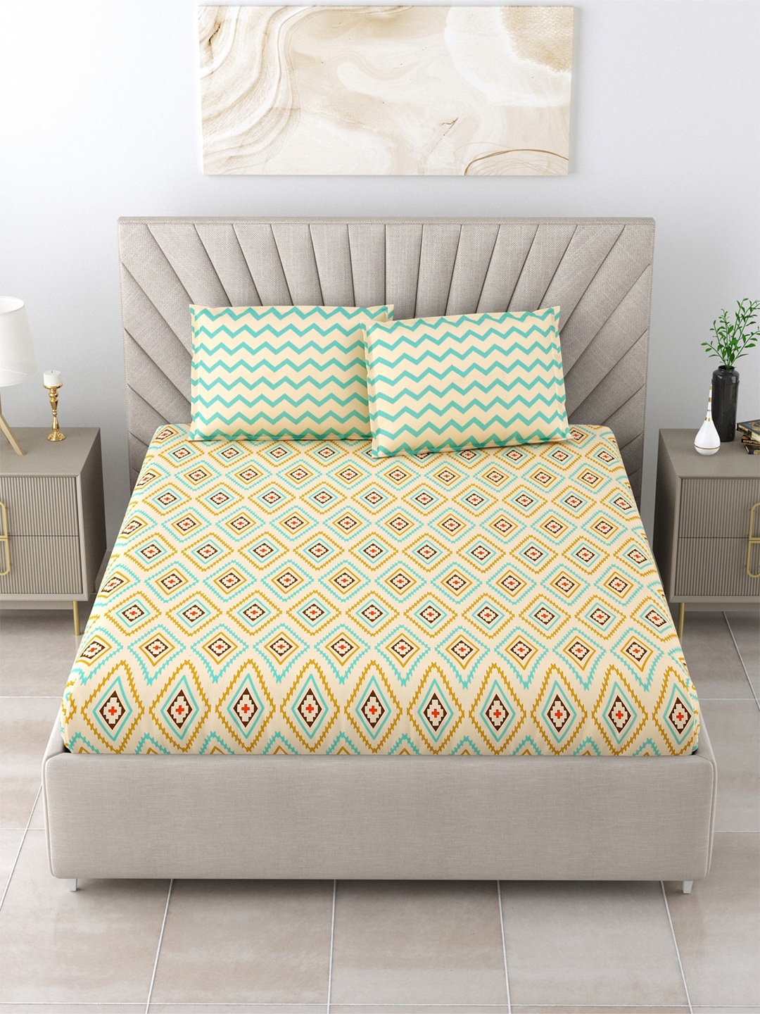 

Salona Bichona Yellow Geometric 104 TC Pure Cotton King Bedsheet with 2 Pillow Covers