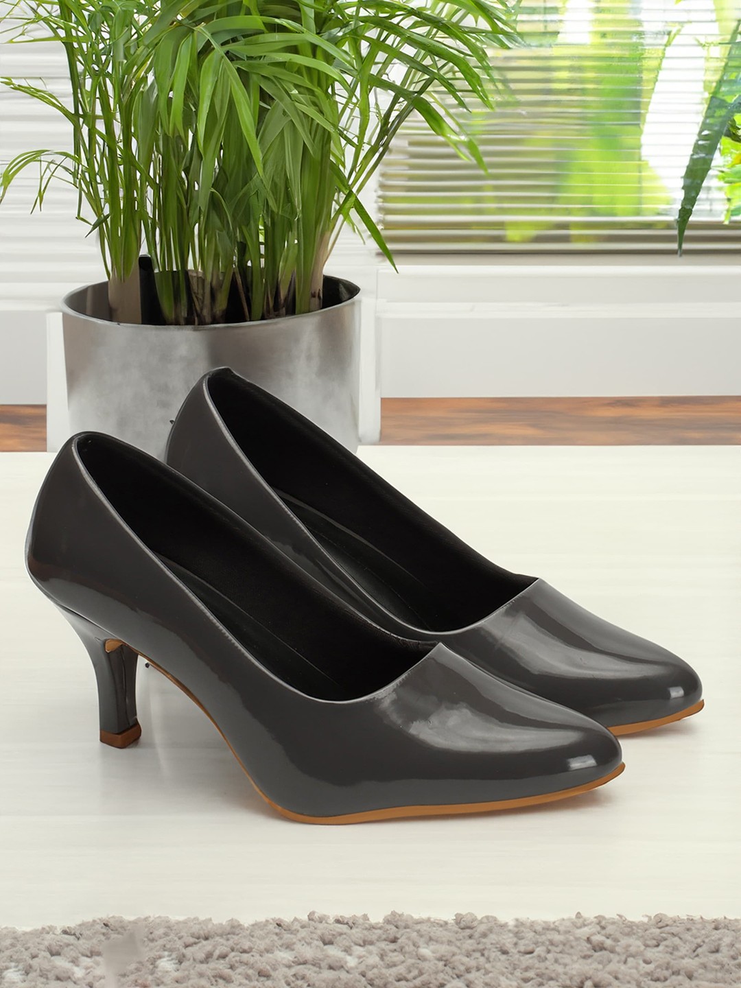 

CLOSHO Pointed Toe Work Kitten Pumps, Grey