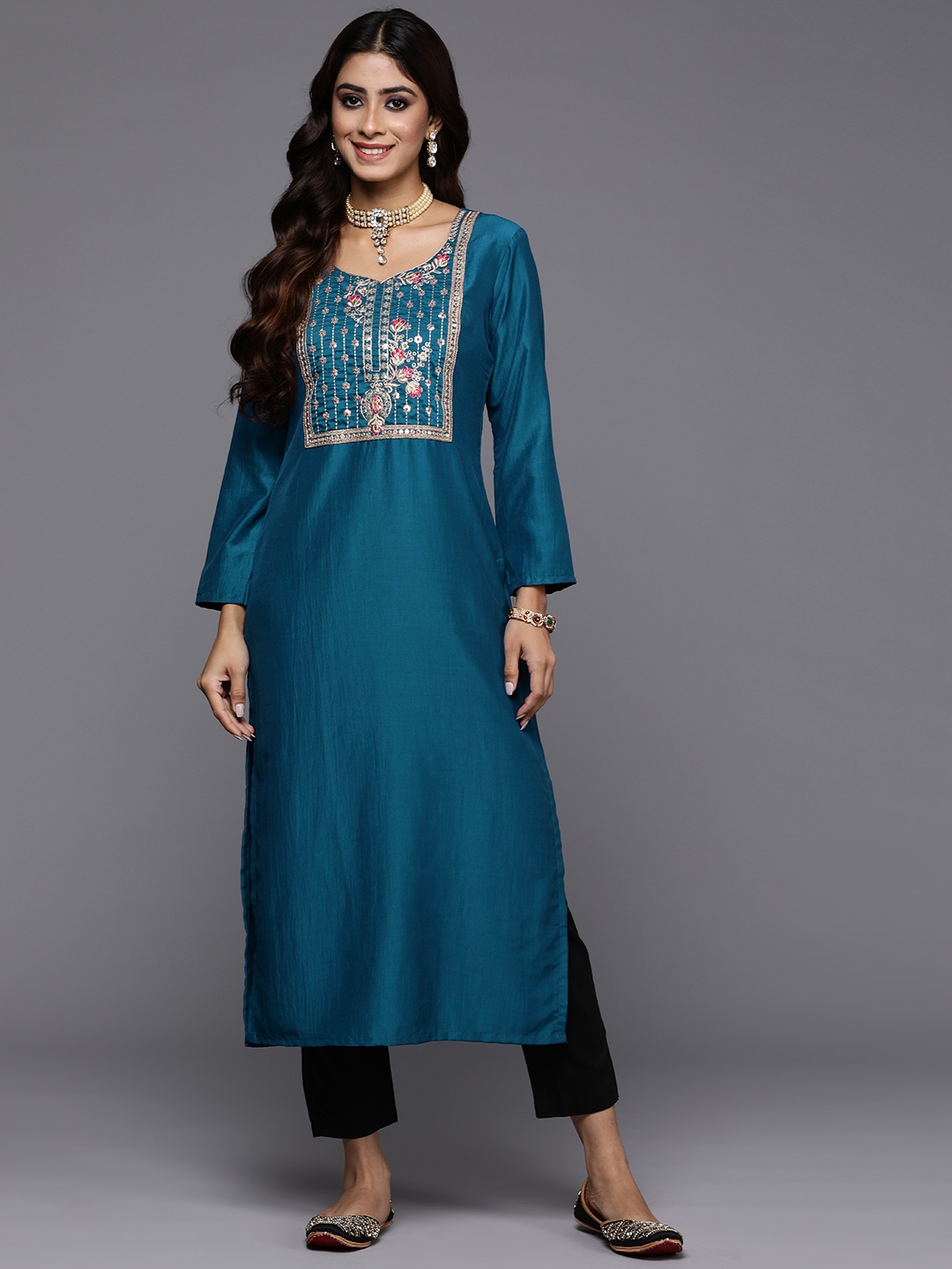 

Indo Era Women Teal & Blue Ethnic Motifs Yoke Design Sequinned Indigo Kurta