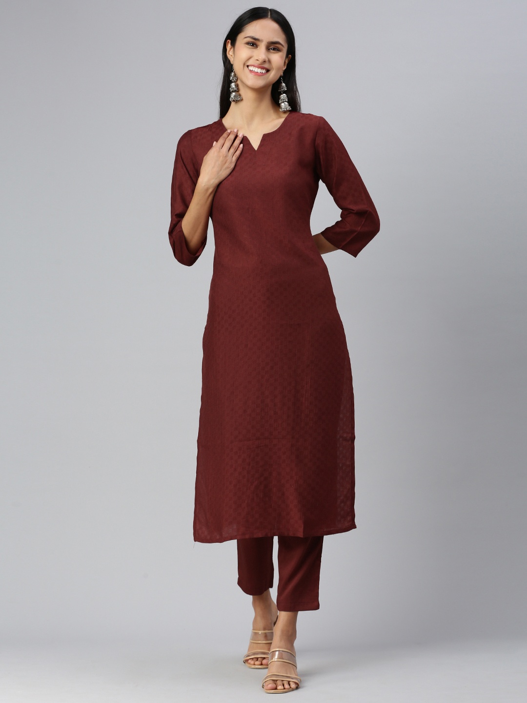 

HRITIKA Women Regular Kurta with Trousers, Maroon