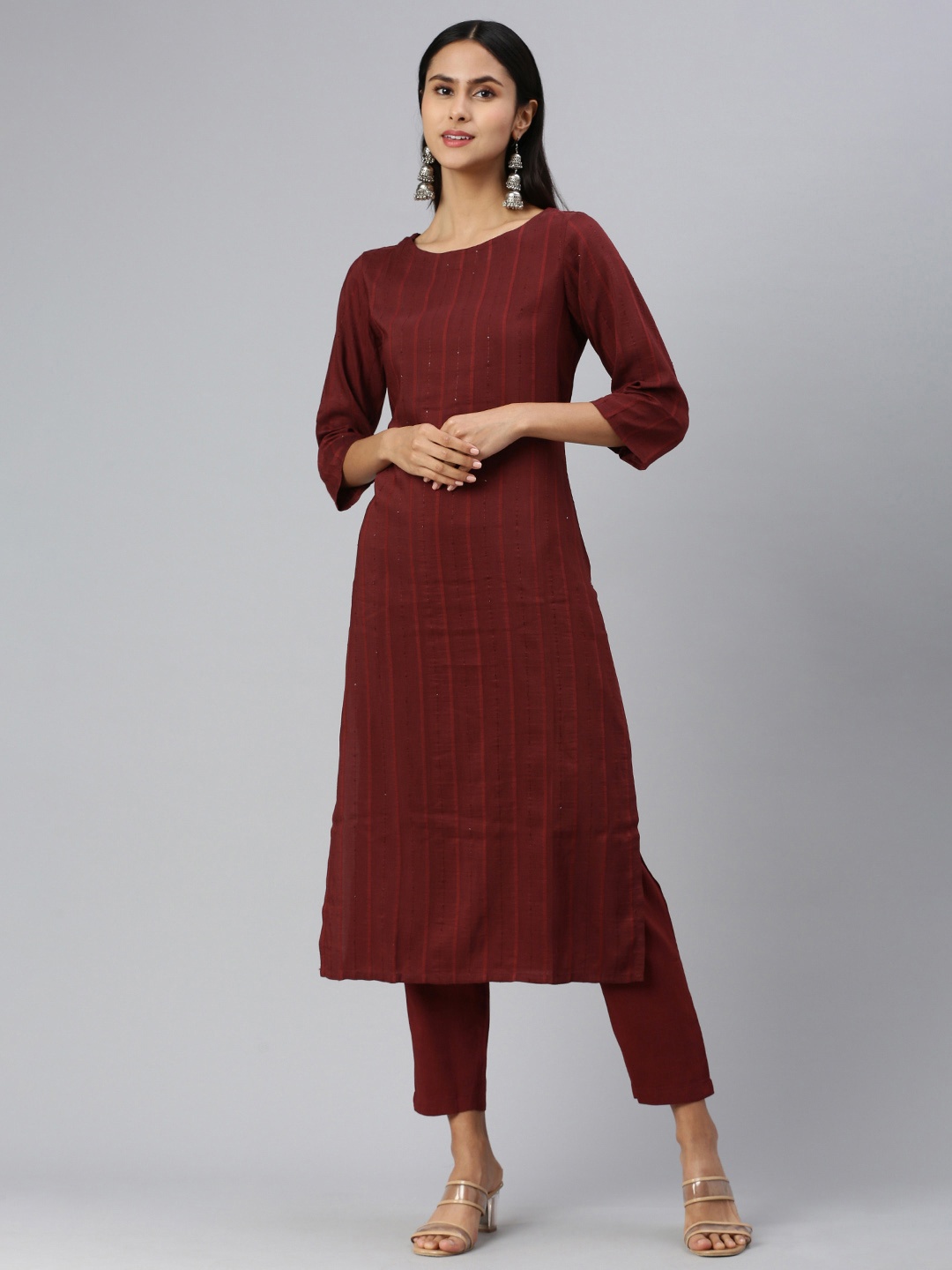 

HRITIKA Women Regular Sequinned Kurta with Trousers, Maroon