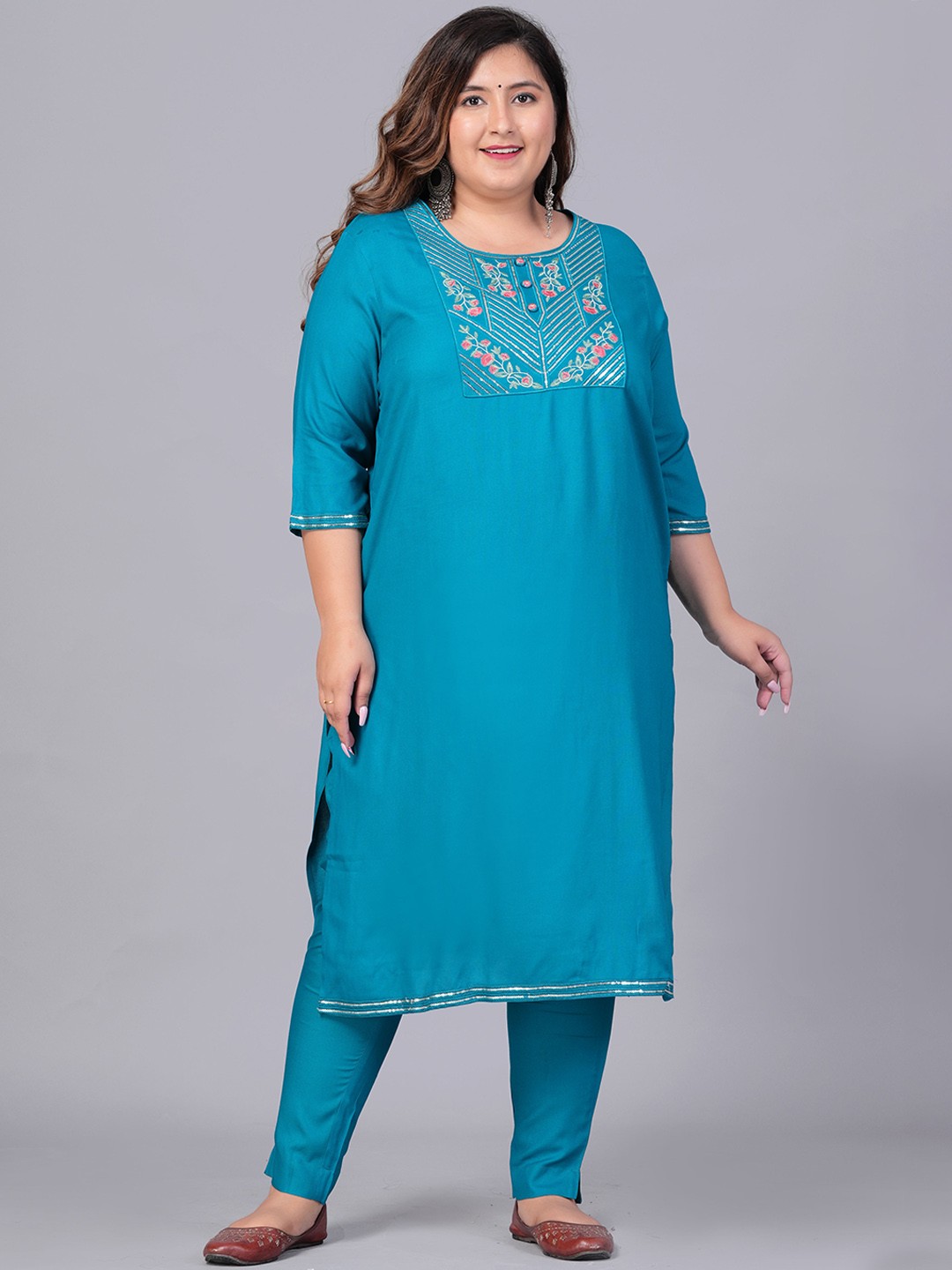 

Sztori Women Turquoise Blue Floral Embroidered Regular Sequinned Kurta with Trousers
