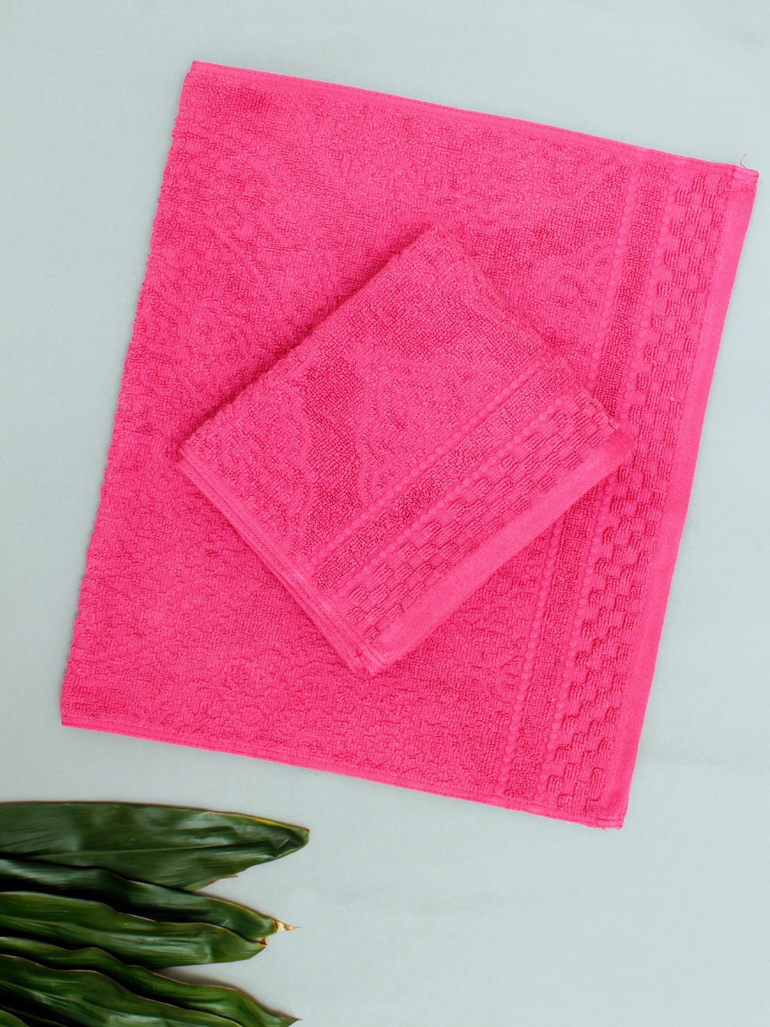 

AVI Living Verdant Pink 2-Pieces 550 GSM Pure Cotton Hand Towels