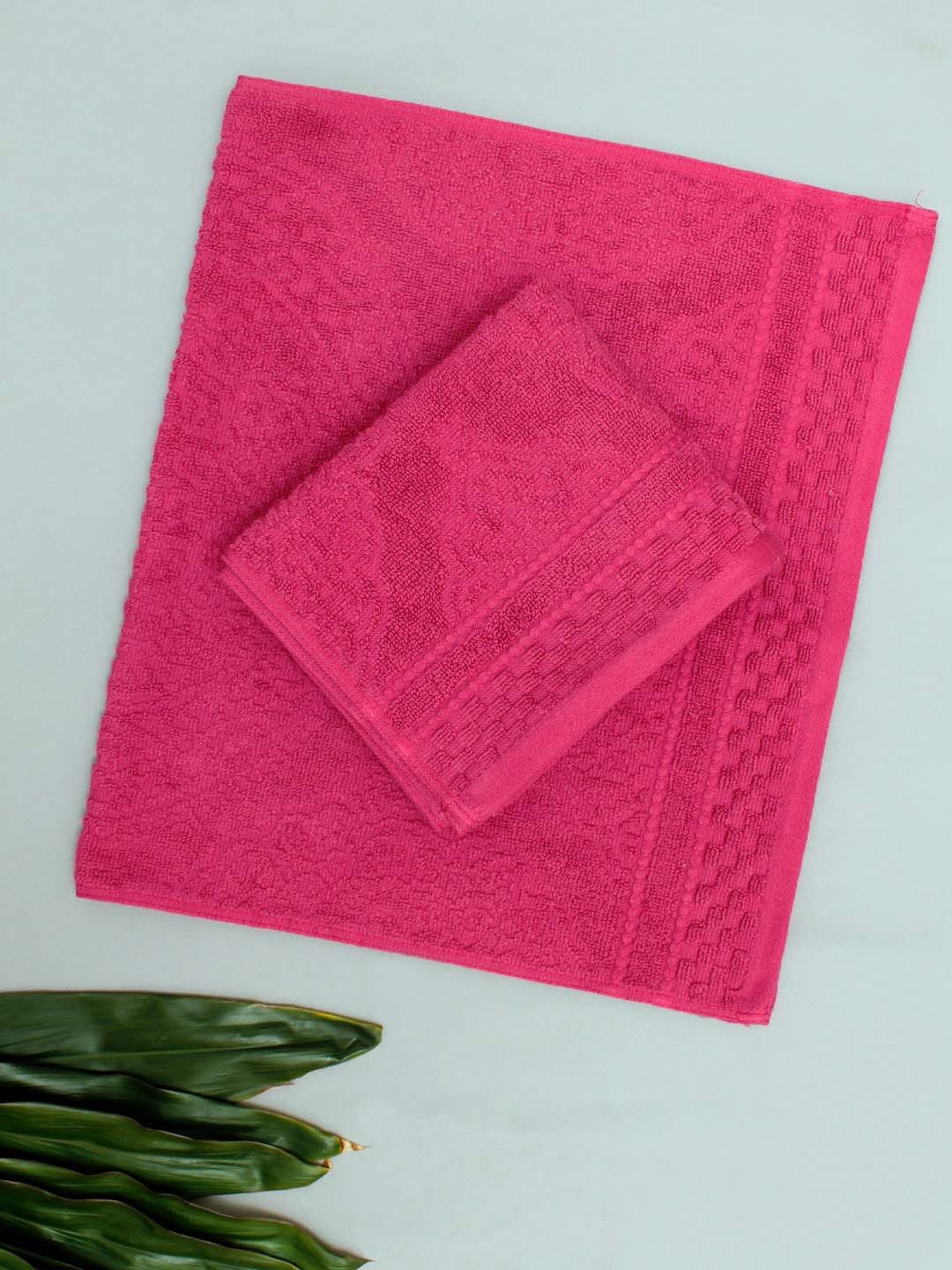 

AVI Living Verdant Pink 2-Pieces 550 GSM Pure Cotton Hand Towels