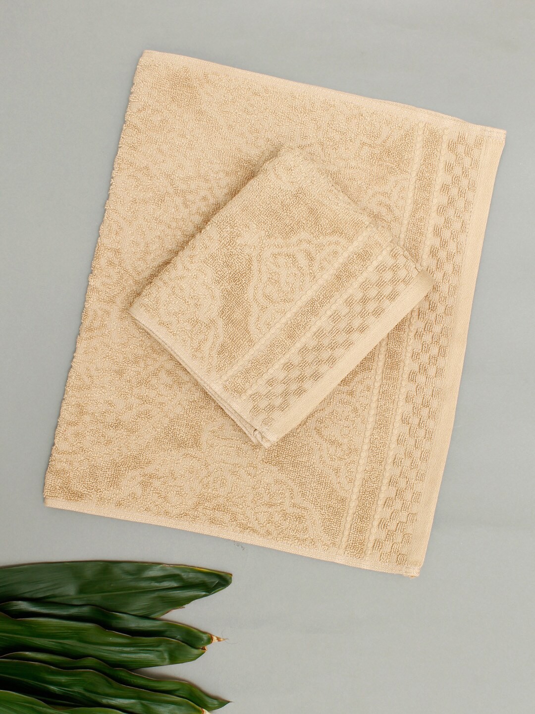 

AVI Living Verdant Beige 2-Pieces Self-designed 550 GSM Pure Cotton Hand Towels