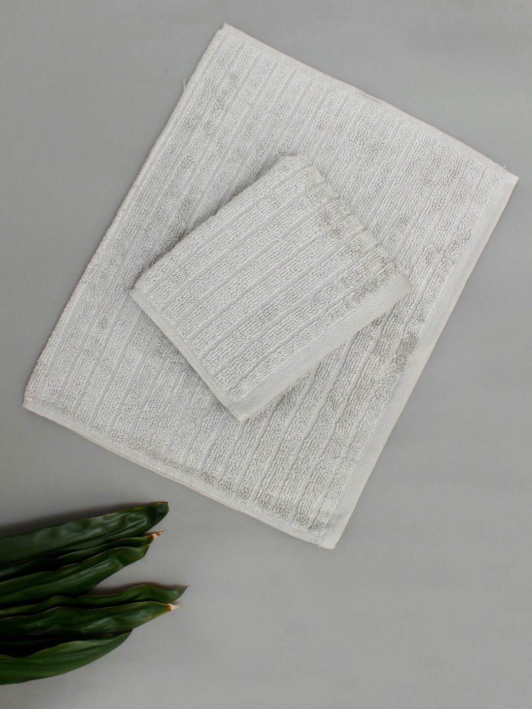 

AVI Living Ribbed Grey 2-Pieces Striped Pure Cotton Hand Towels, Silver