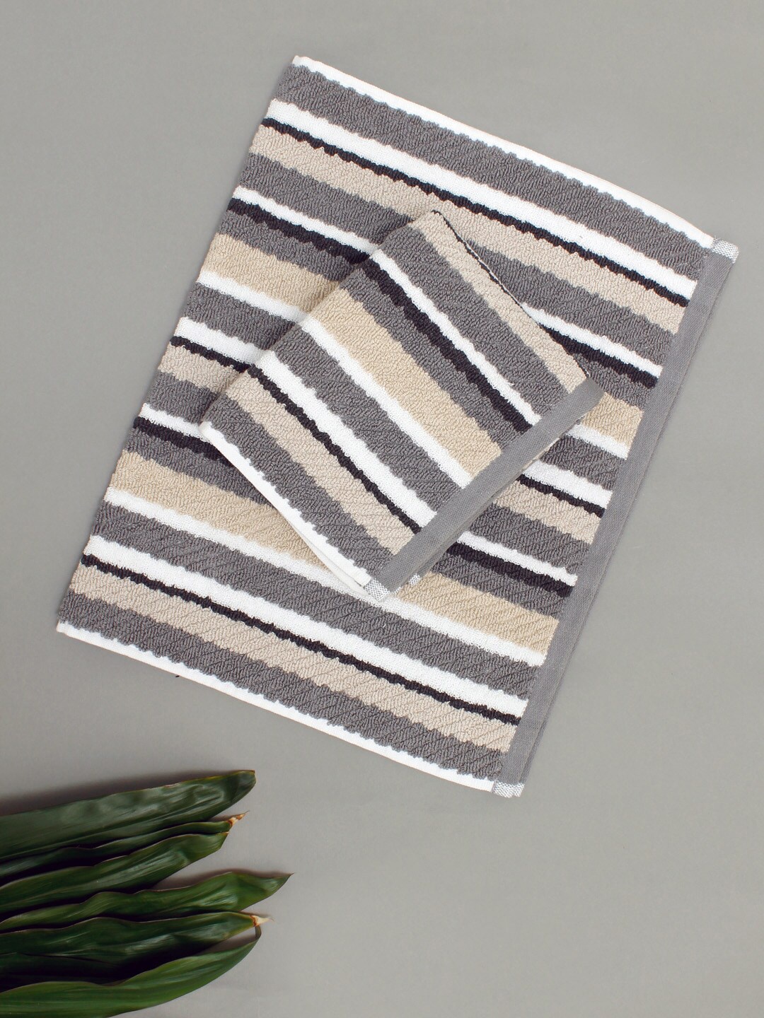 

AVI Living Grey Striped 2-Pieces 550 GSM Pure Cotton Hand Towels