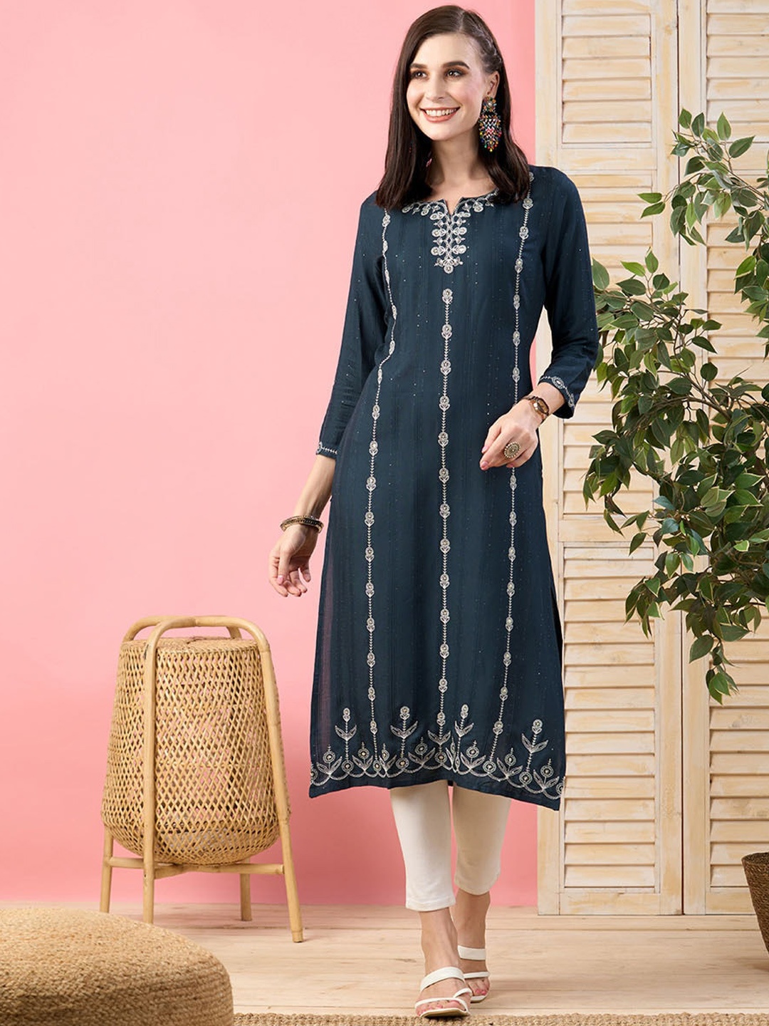 

ZOLA Floral Embroidered Sequinned Straight Kurta, Teal