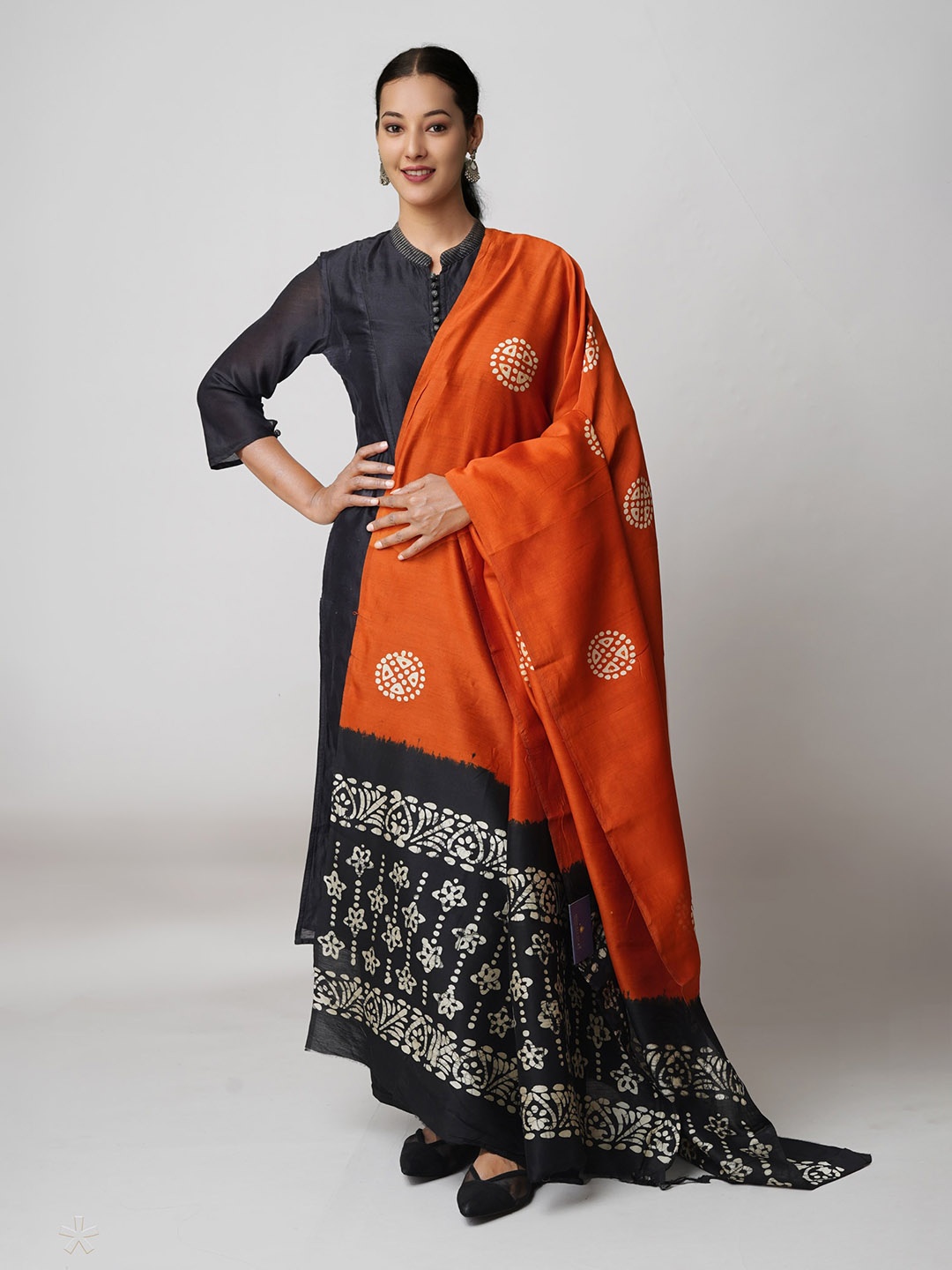 

Unnati Silks Ethnic Motifs Printed Chanderi Batik Dupatta, Orange