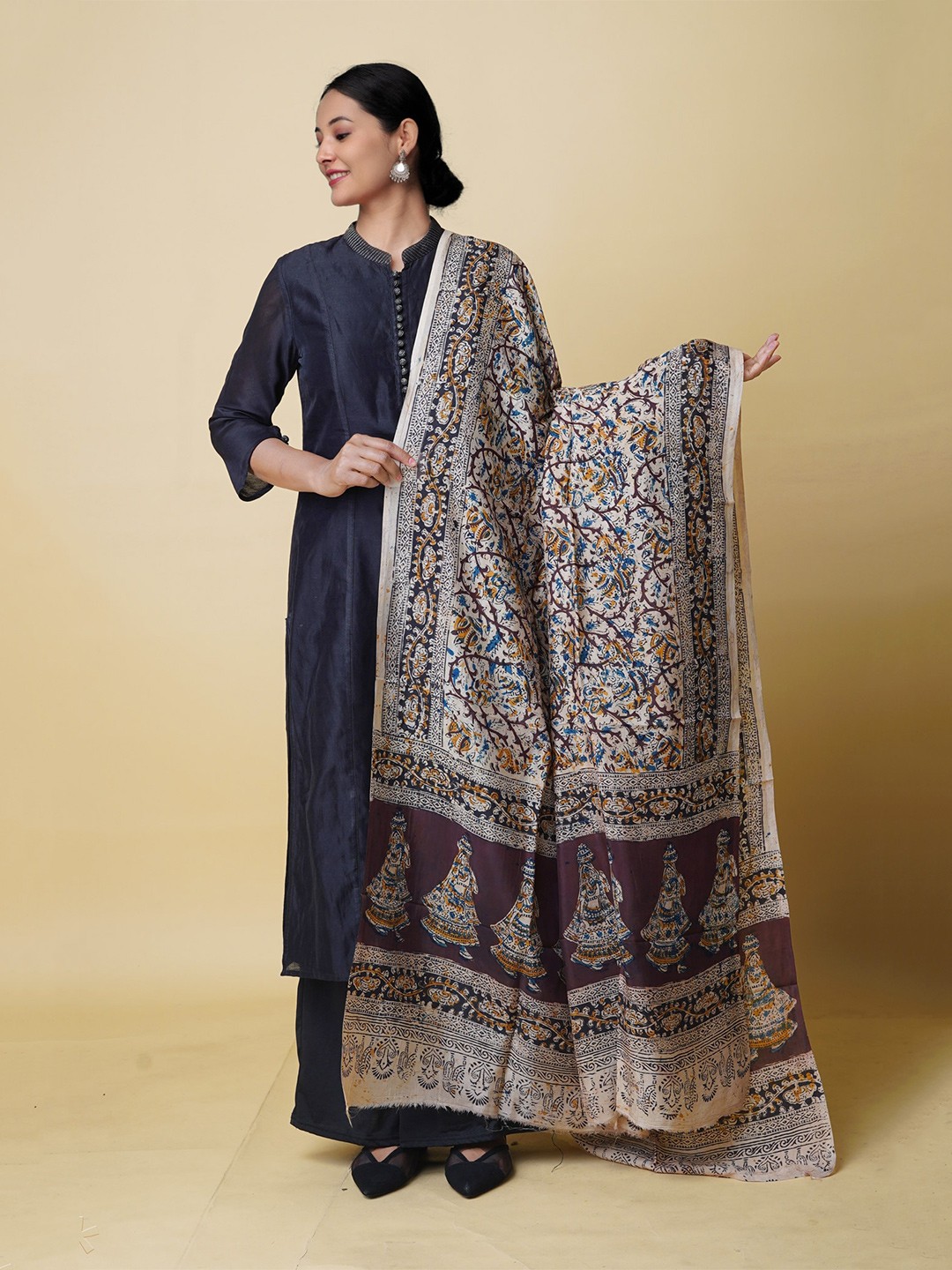 

Unnati Silks Ethnic Motifs Hand Block Printed Kalamkari Dupatta, Beige