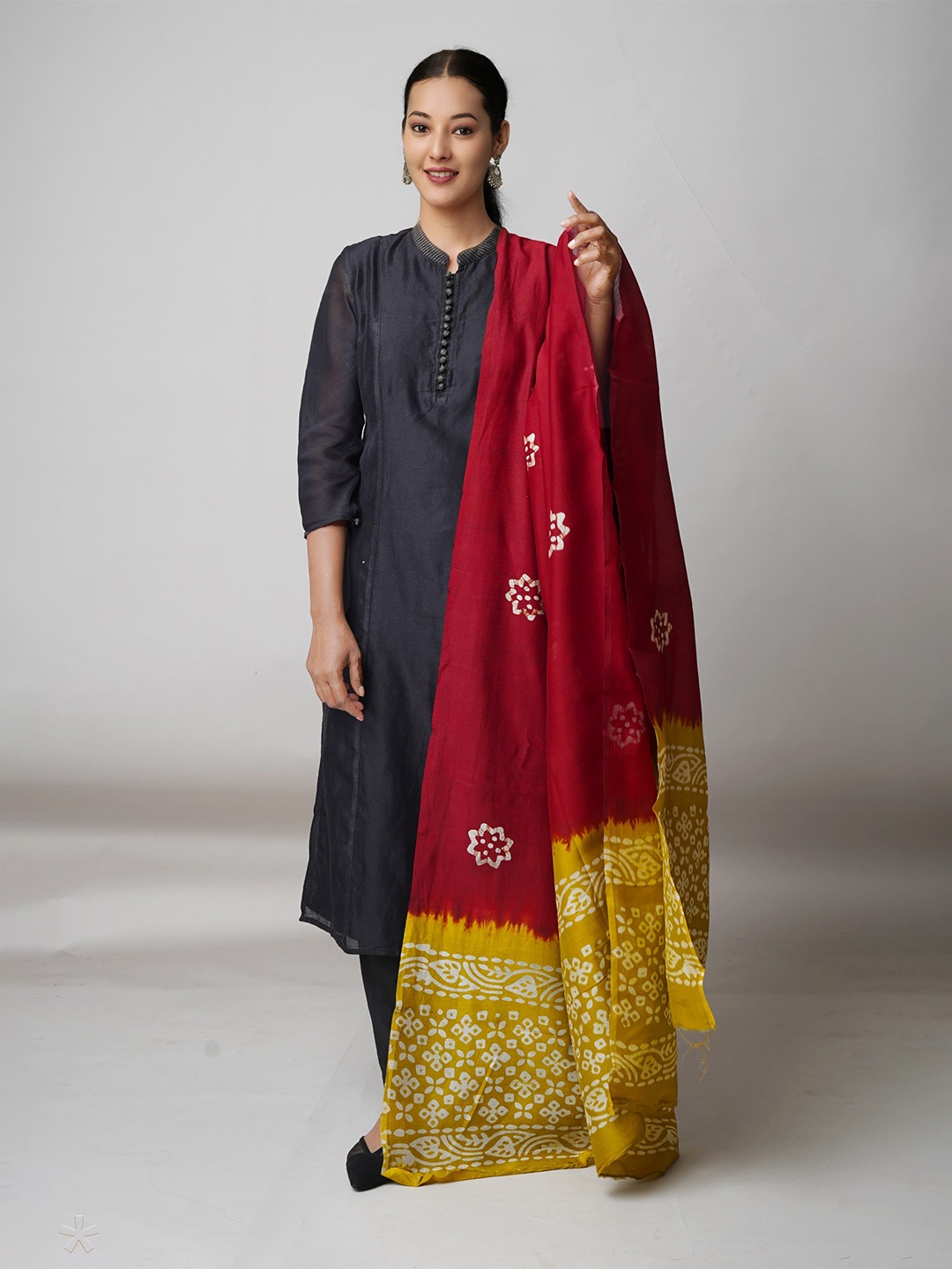 

Unnati Silks Ethnic Motifs Printed Batik Chanderi Dupatta, Red