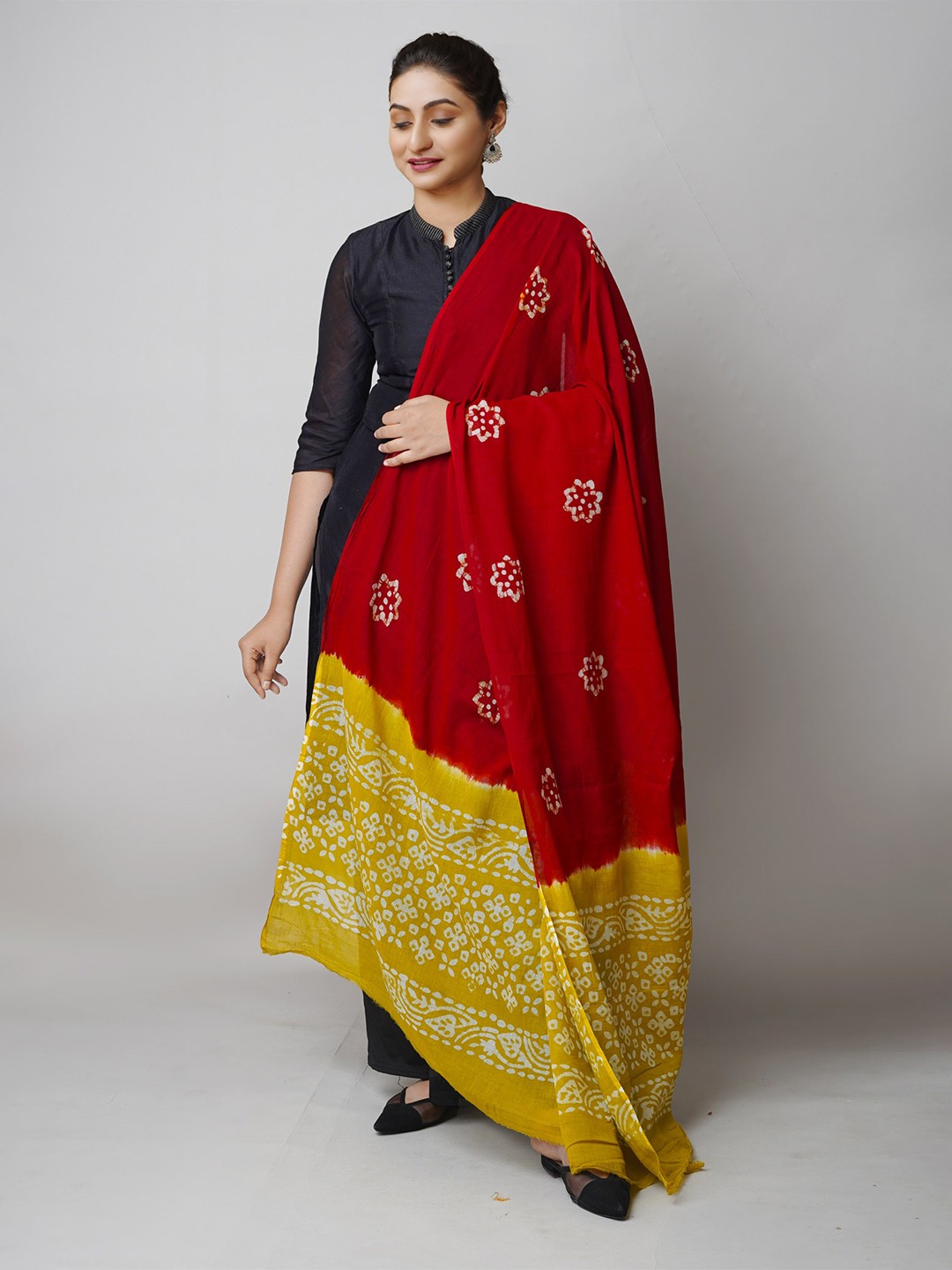 

Unnati Silks Ethnic Motifs Printed Pure Cotton Batik Dupatta, Red