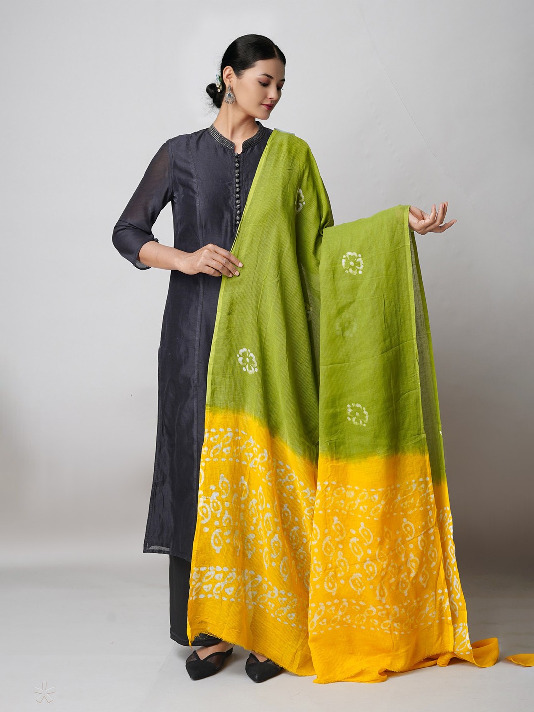 

Unnati Silks Ethnic Motifs Printed Cotton Batik Dupatta, Green