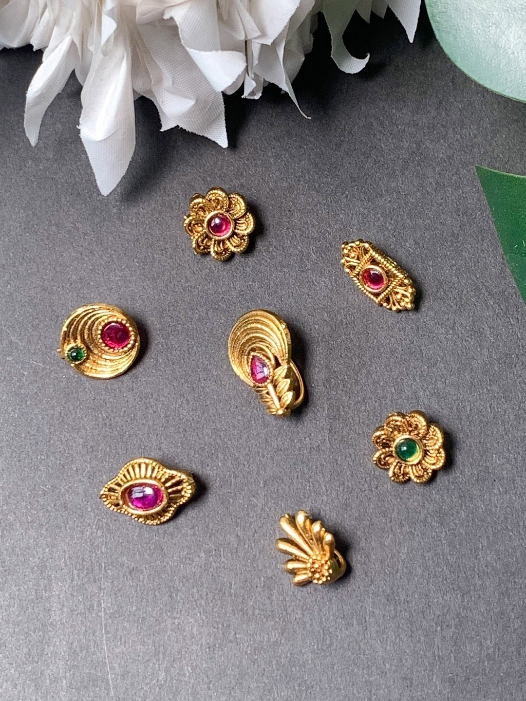 

I Jewels Set Of 7 Gold-plated Stone-studded Non-piercing Vilandi Nosepins