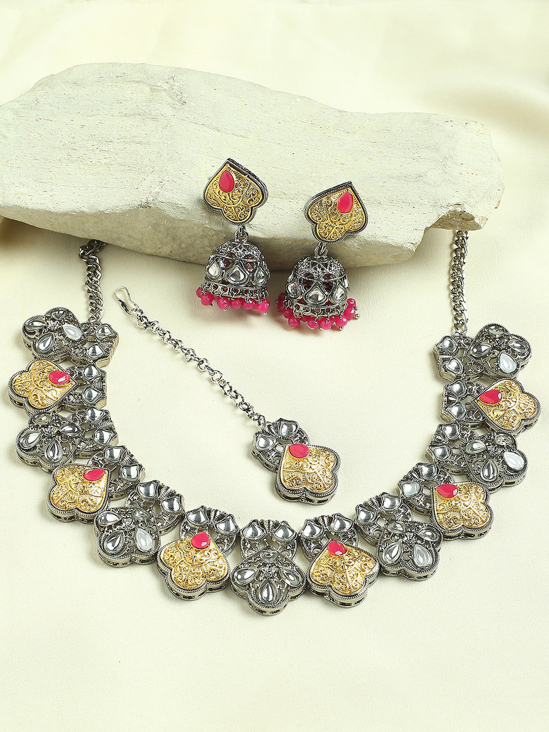 

VATSALYA creation Silver-Plated Stone-Studded & Beaded Jewellery Set