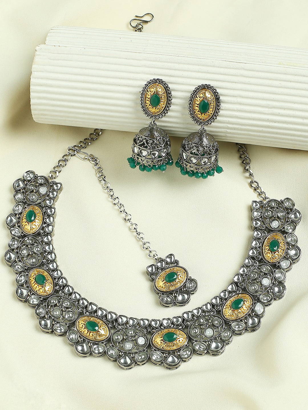 

VATSALYA creation Silver-Plated Stone-Studded Jewellery Set