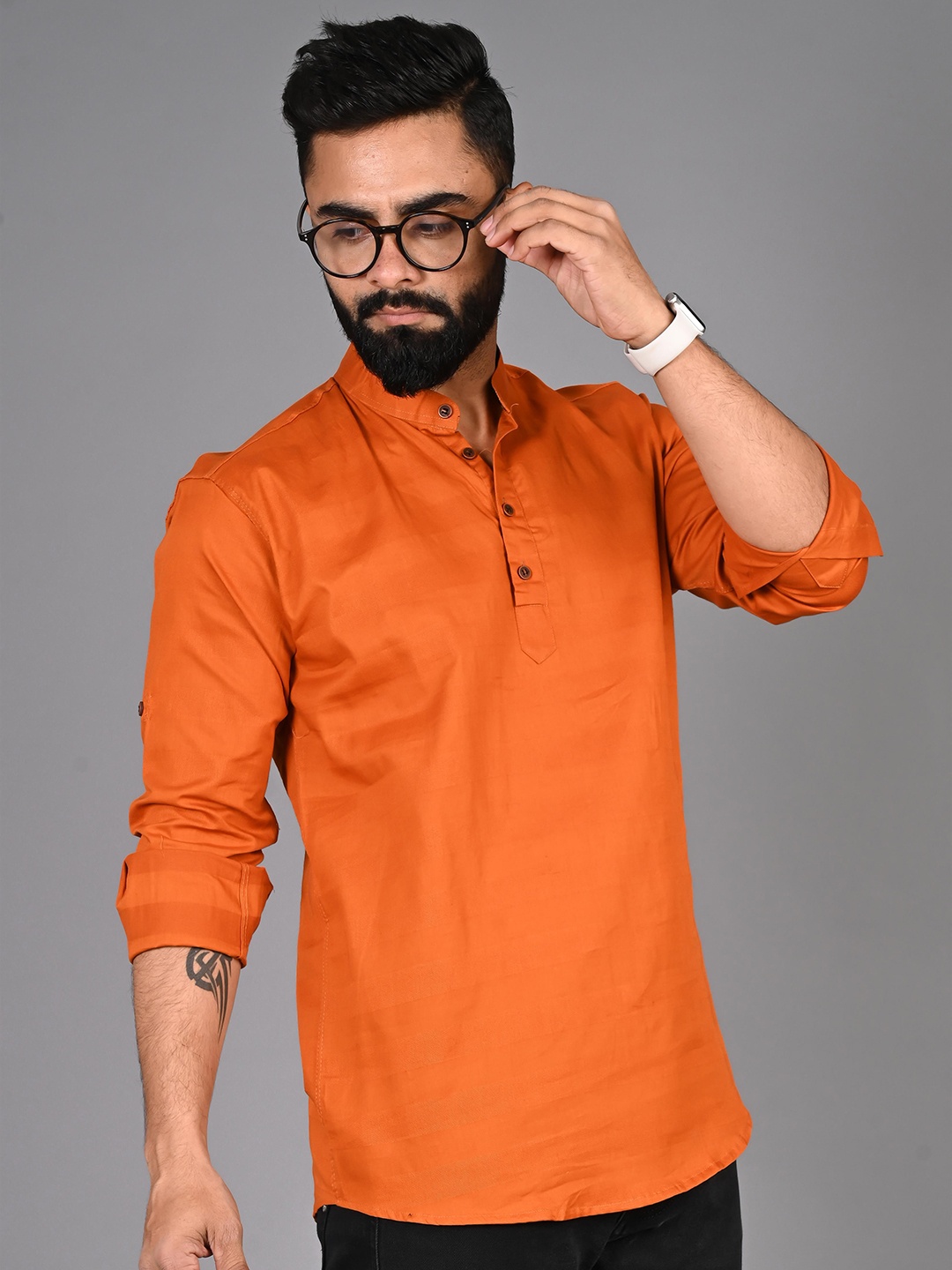 

FUBAR Striped Band Collar Roll-Up Sleeves Short Kurta, Orange