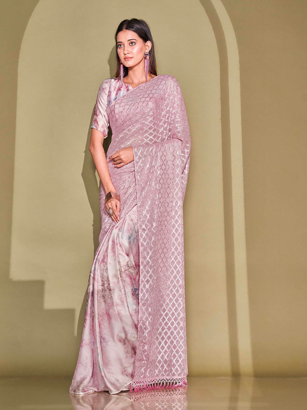 

Tikhi Imli Geometric Embroidered Satin Ready to Wear Saree, Pink