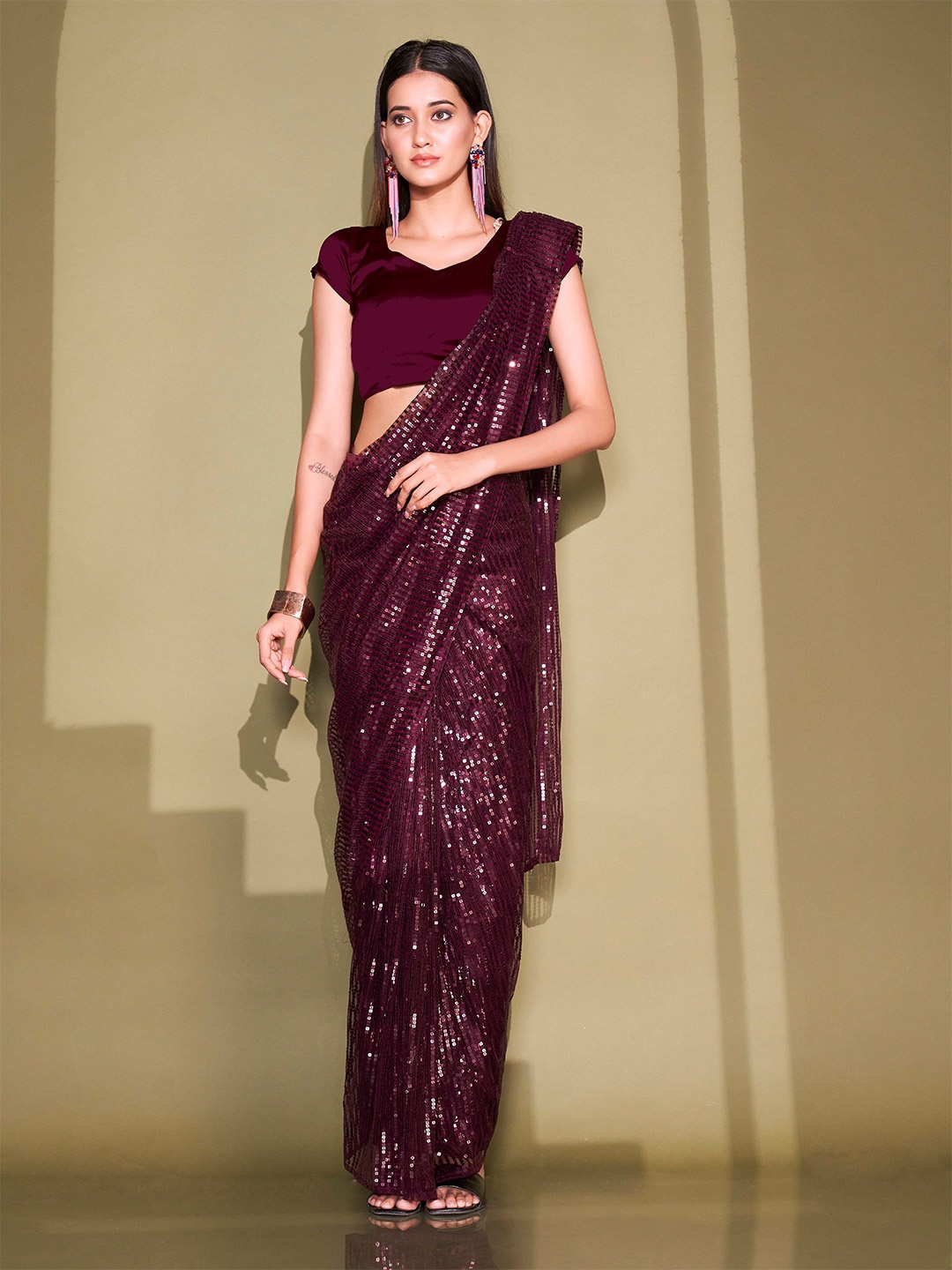 

Tikhi Imli Embellished Sequinned Net Ready to Wear Saree, Magenta
