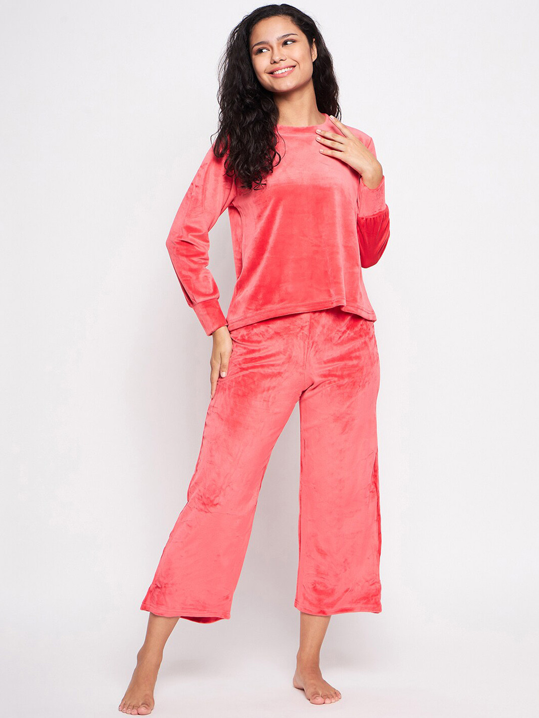 

Camey Velvet Top And Pyjamas Night Suit, Red