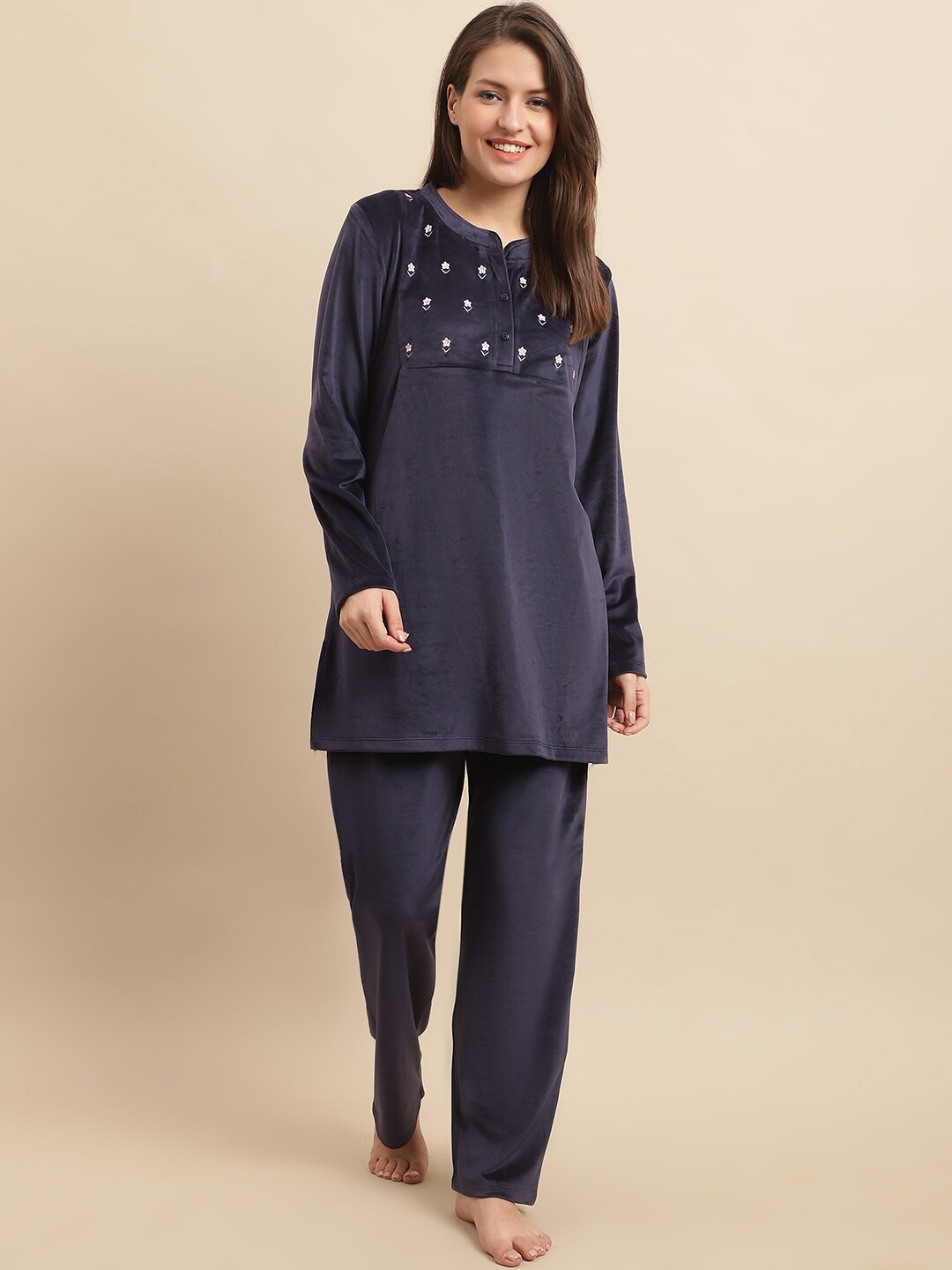 

Kanvin Floral Print Night suit, Navy blue