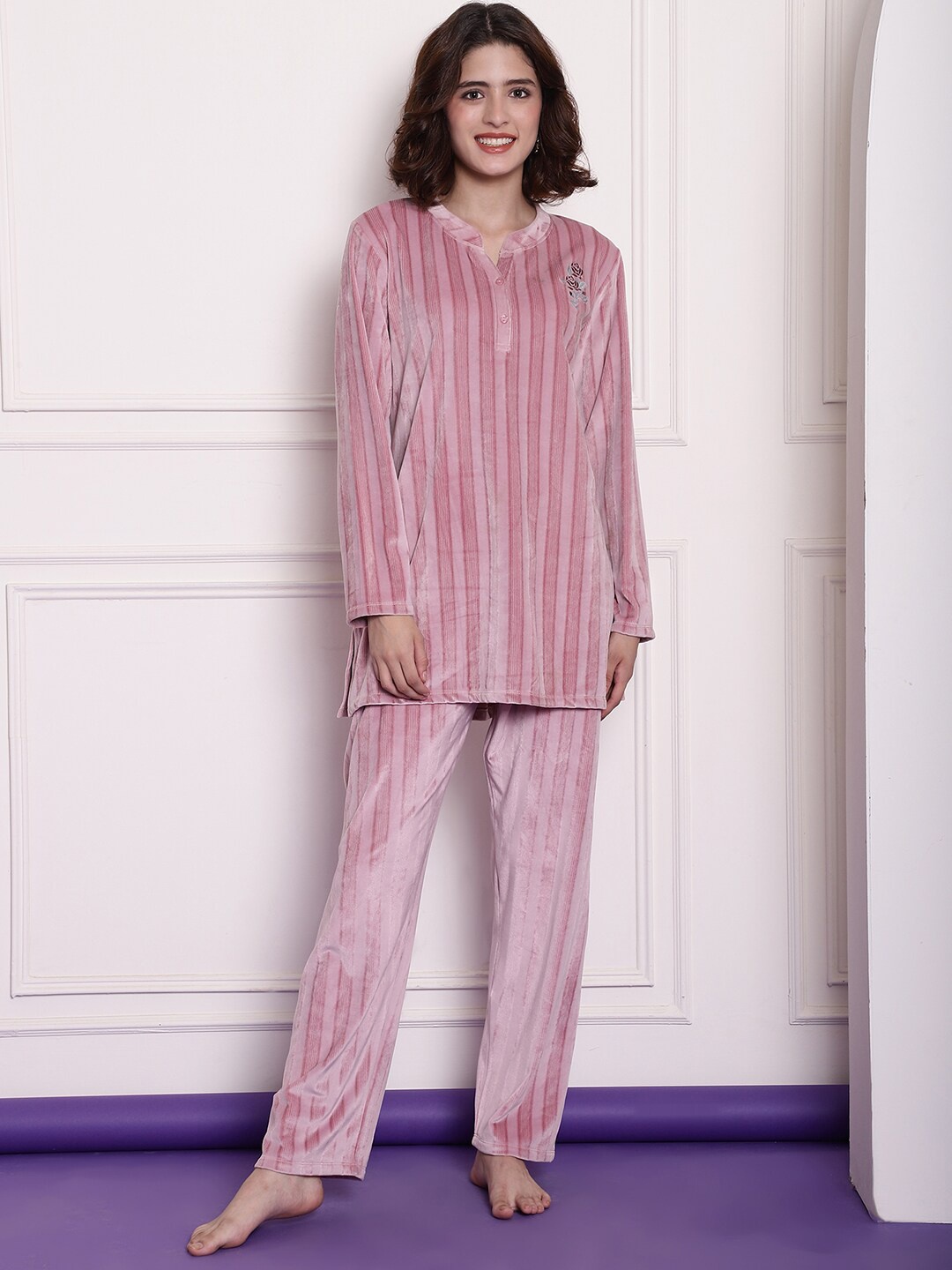 

Kanvin Striped Night suit, Pink