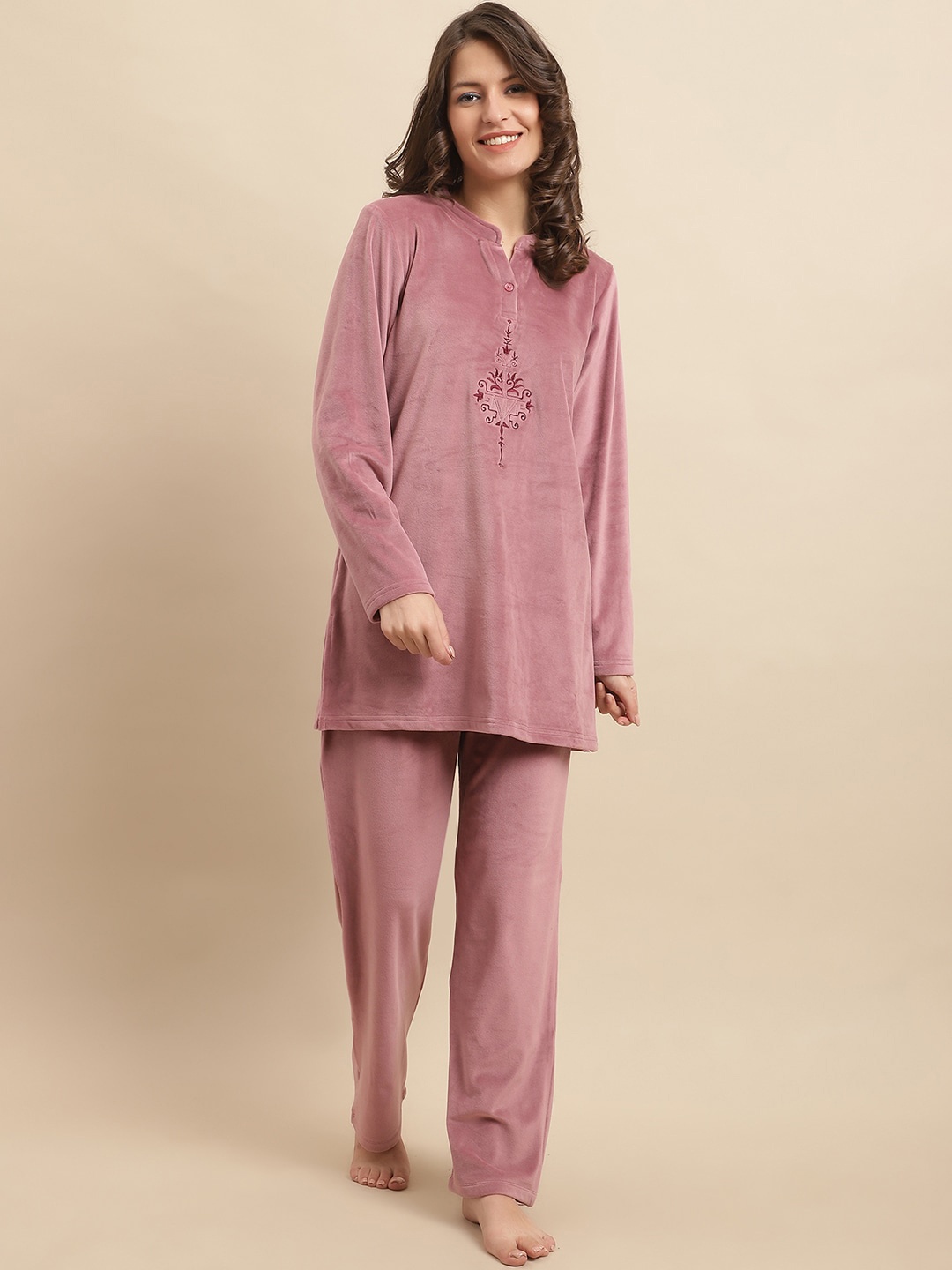 

Kanvin Pink Long Sleeves Mandarin Collar Night suit, Mauve