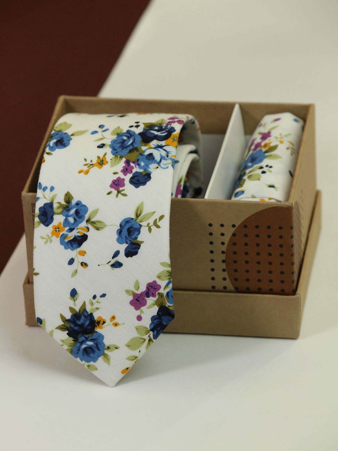 

Tossido Men Floral Printed Cotton Necktie & Pocket Square, White