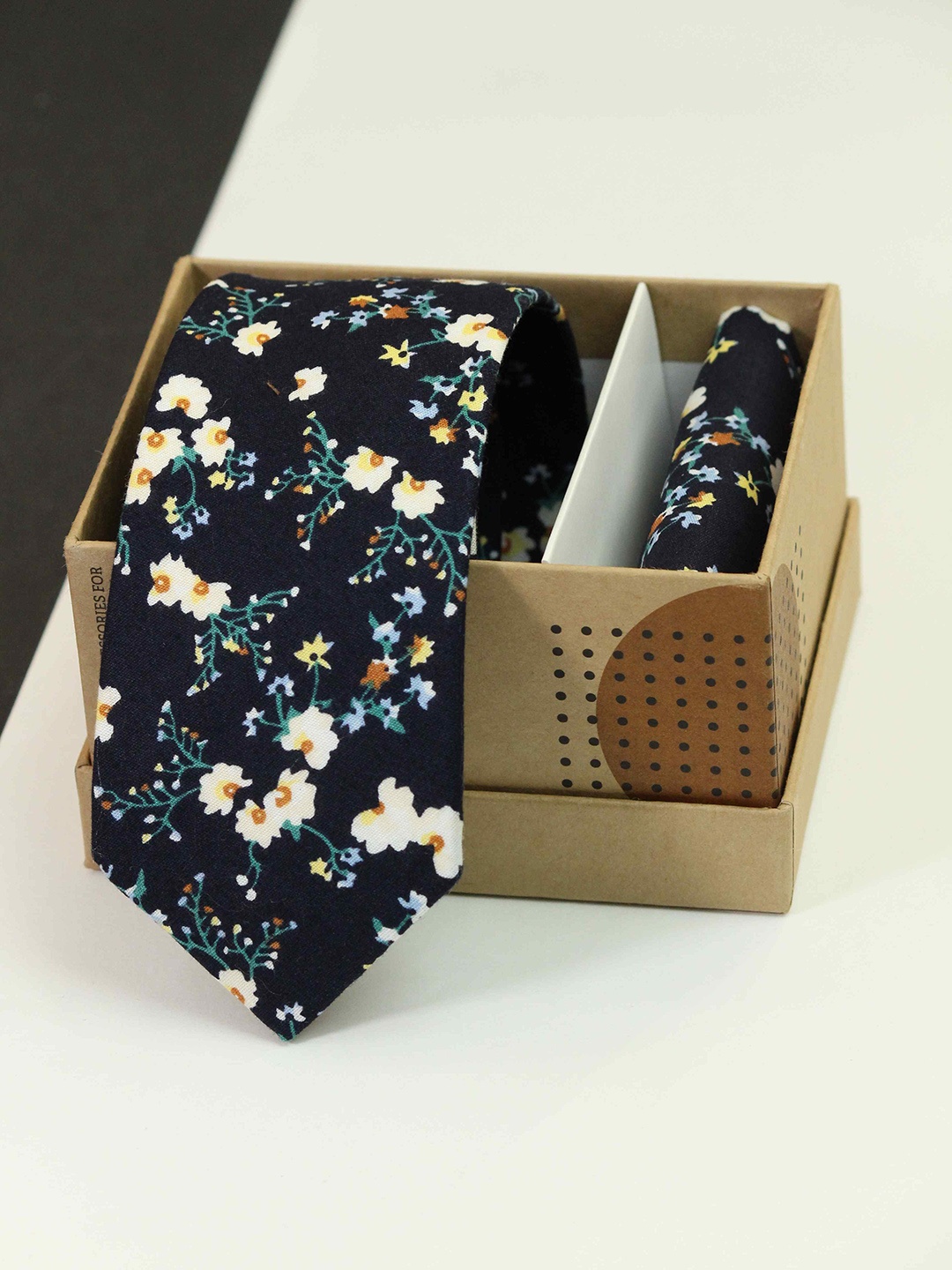 

Tossido Men Floral Printed Cotton Necktie & Pocket Square, Blue