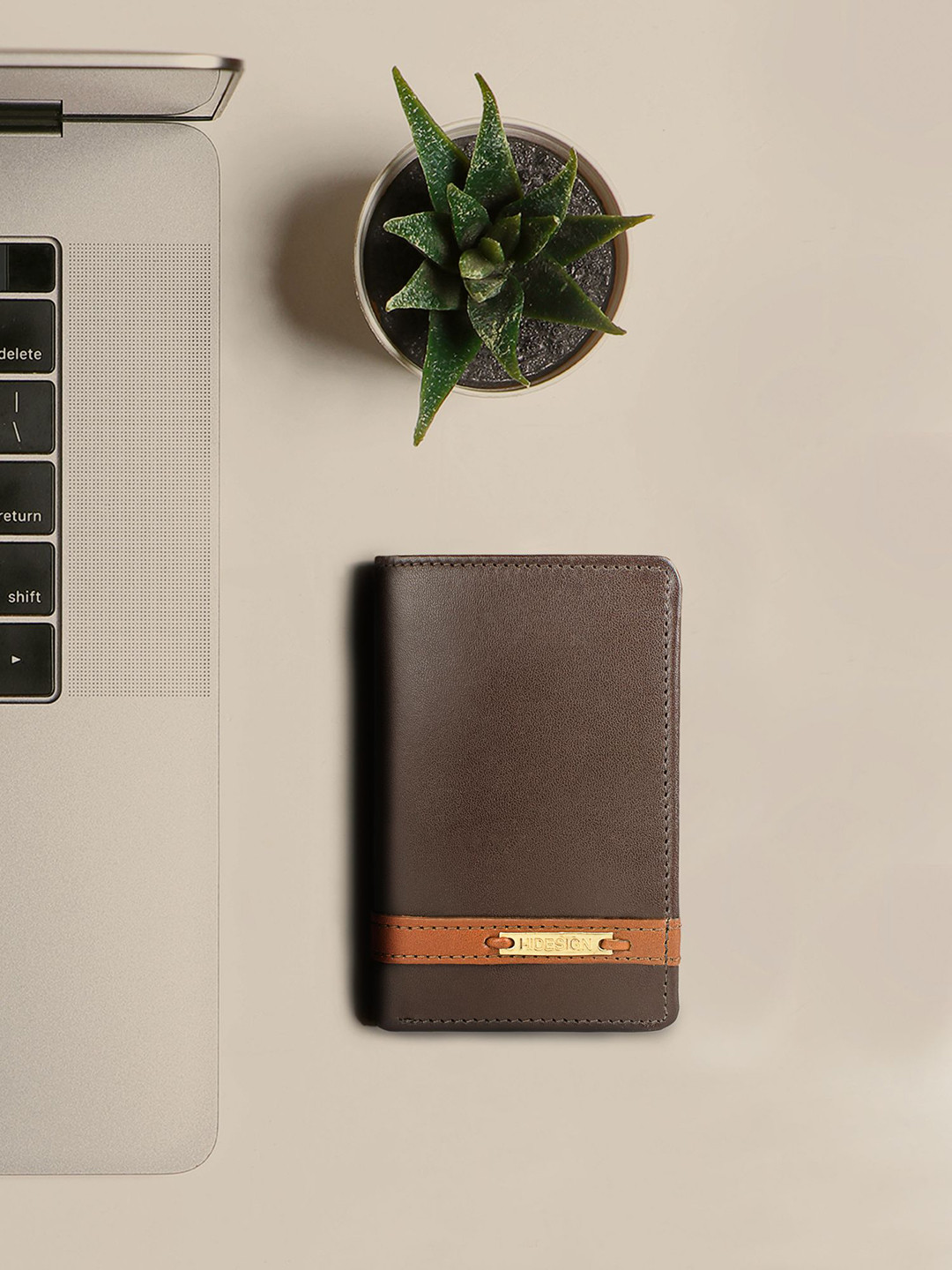 

Hidesign Men Leather Two Fold Wallet, Brown
