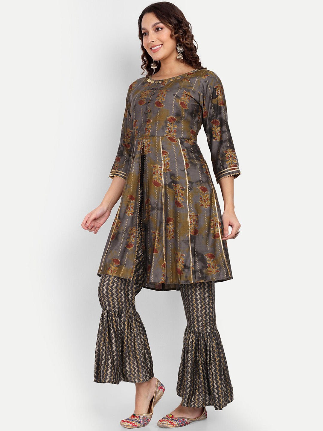 

Growish Floral Printed Gotta Patti A-line Kurta With Sharara, Grey