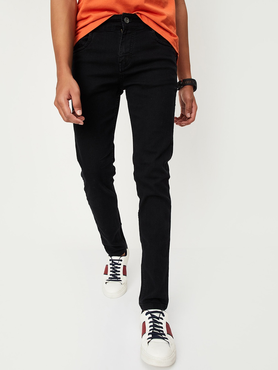 

max Boys Mid-Rise Dark Shade Clean Look Stretchable Jeans, Black