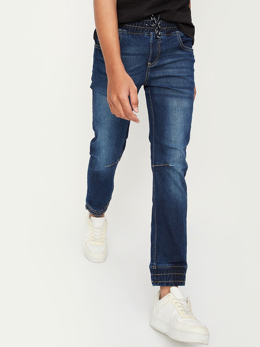 

max Boys Blue Clean Look Light Fade Jeans