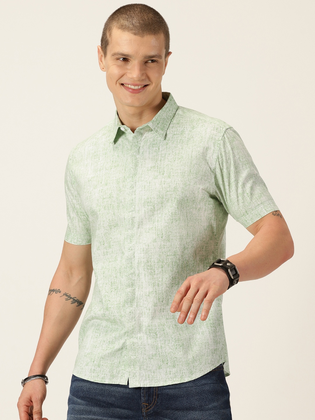 

HERE&NOW Green Classic Slim Fit Abstract Printed Spread Collar Cotton Casual Shirt