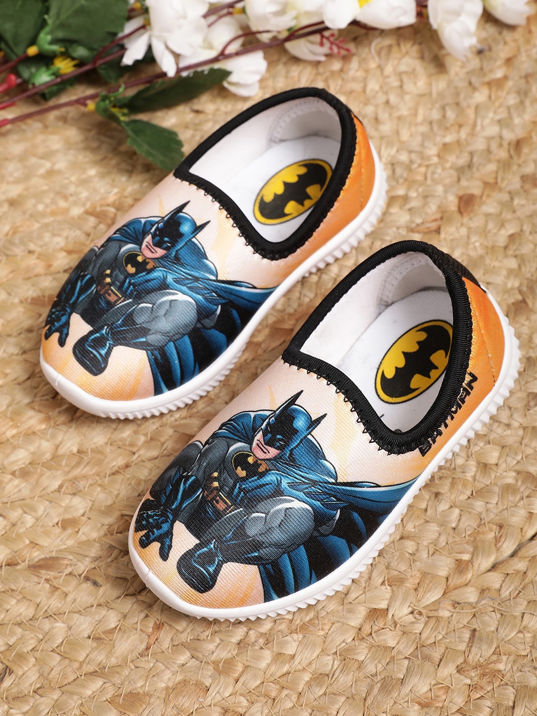 

Kids Ville Boys Batman-Printed Textile Contrast Sole Slip-On Sneakers, Yellow