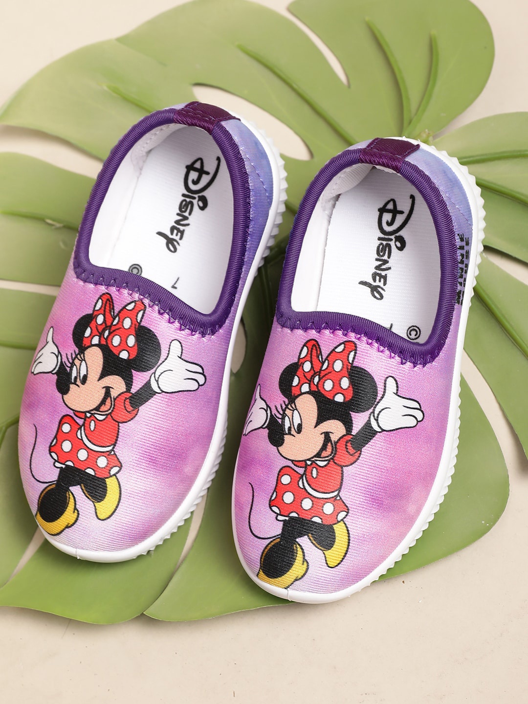 

Kids Ville Girls Minnie-Printed Comfort Insole Textile Contrast Sole Slip-On Sneakers, Purple