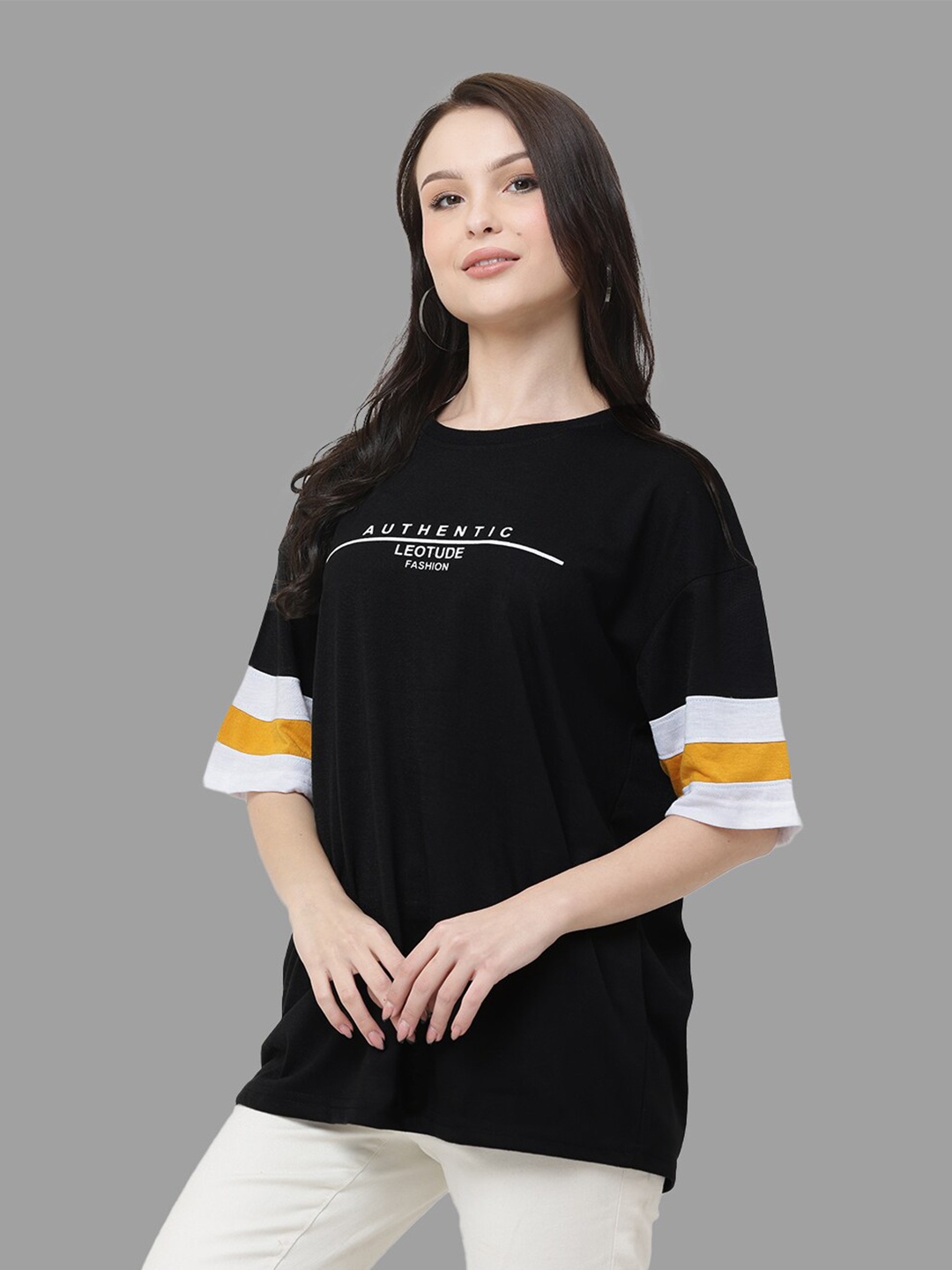 

Leotude Typography Printed Drop-Shoulder Oversized T-shirt, Black