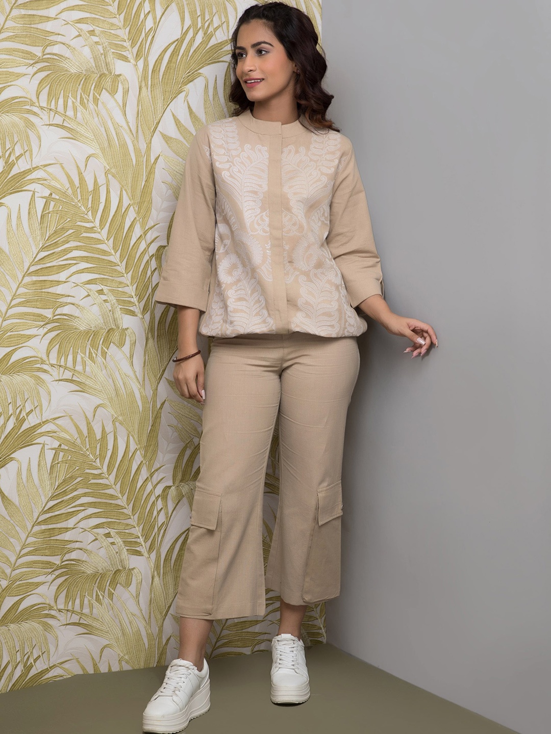 

Rhe-Ana Embroidered Mandarin-Collar Three-Quarter Sleeve Casual Co-Ords, Beige