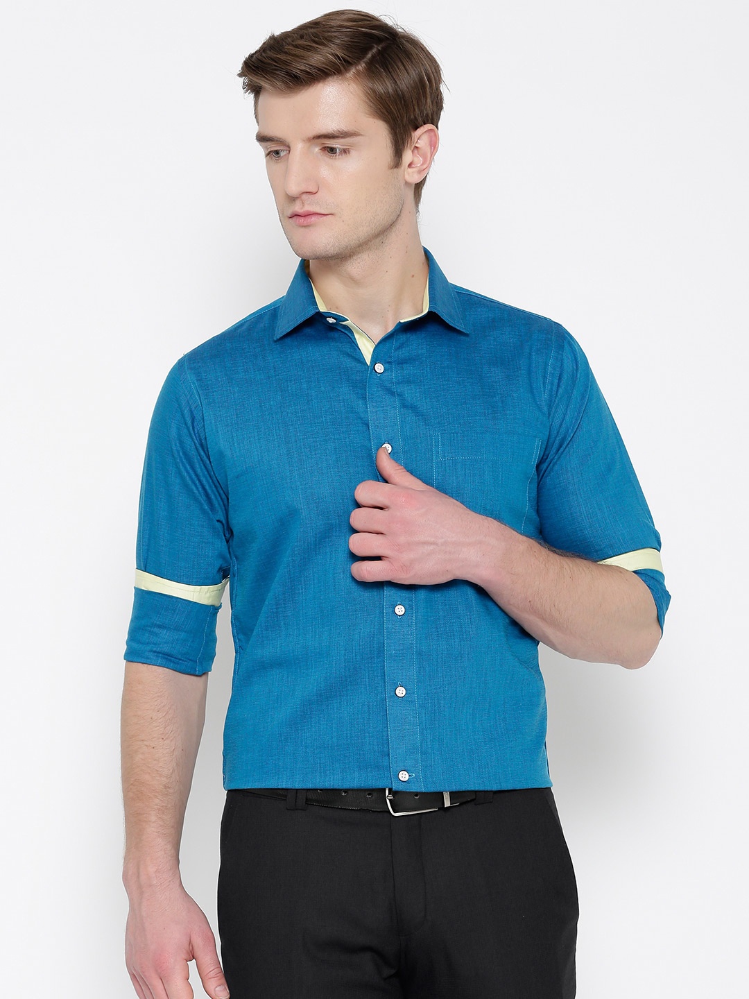 

Shaftesbury London Men Blue Smart Slim Fit Solid Semiformal Shirt