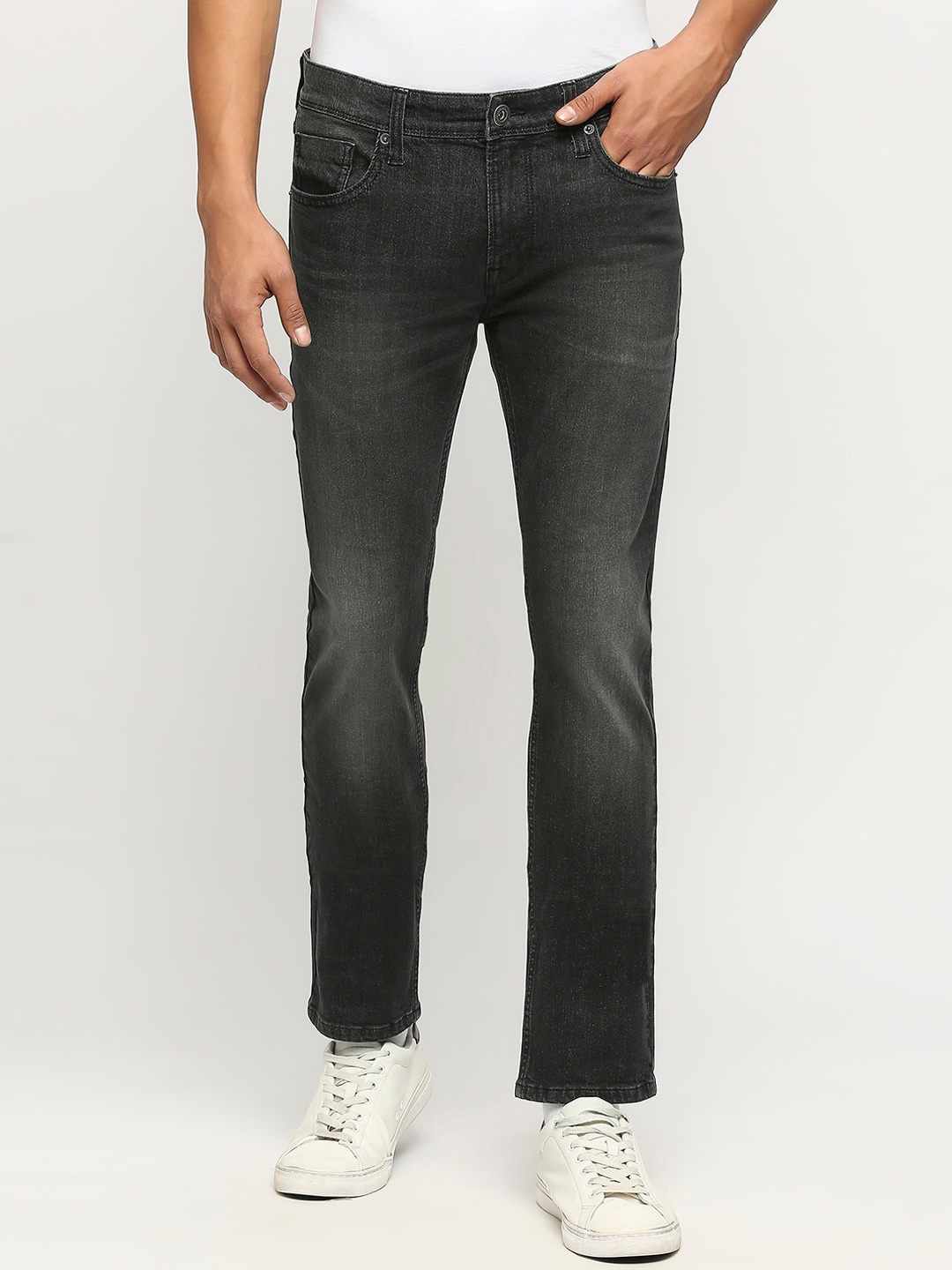 

BEAT LONDON by PEPE JEANS Men Clean Look Mid-Rise Slim Fit Heavy Fade Stretchable Jeans, Black
