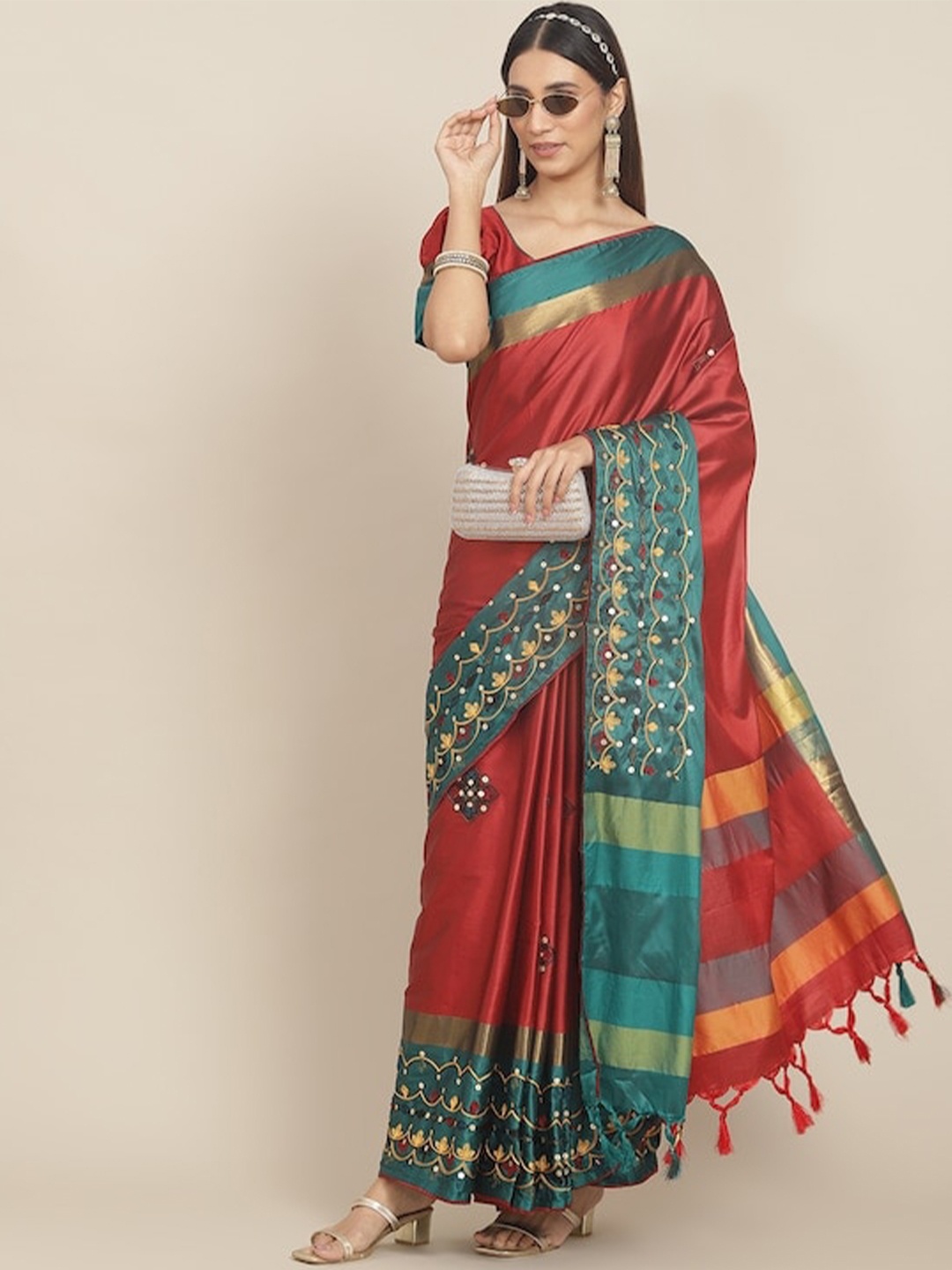 

Mitera Red & Green Ethnic Motifs Kutchi Embroidery Silk Cotton Saree