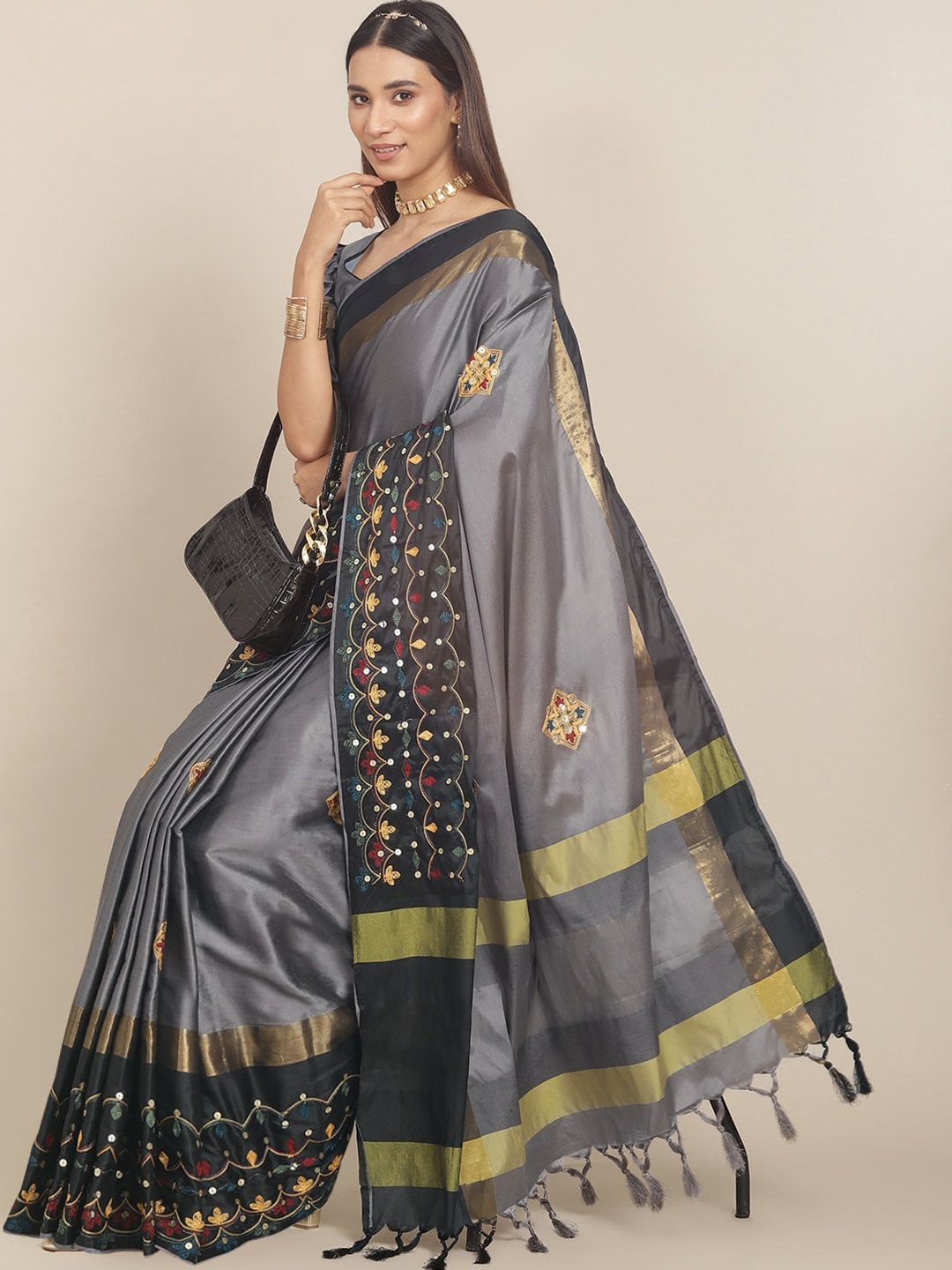 

Mitera Grey & Gold-Toned Ethnic Motifs Embroidered Silk Cotton Saree