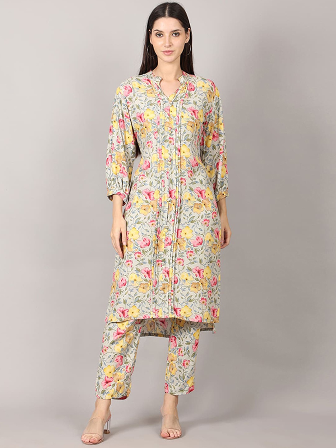 

pinfit Floral Printed Mandarin Collar Puffed Sleeves Kurta With Trousers, Pink