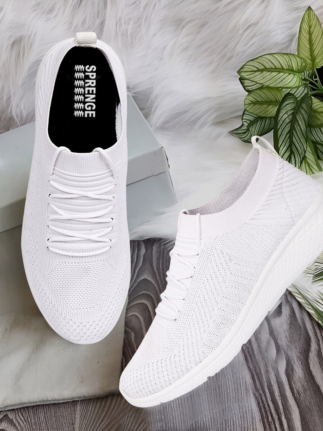 

SPRENGE Men Textured Lightweight Textile Comfort Insole Sneakers, White