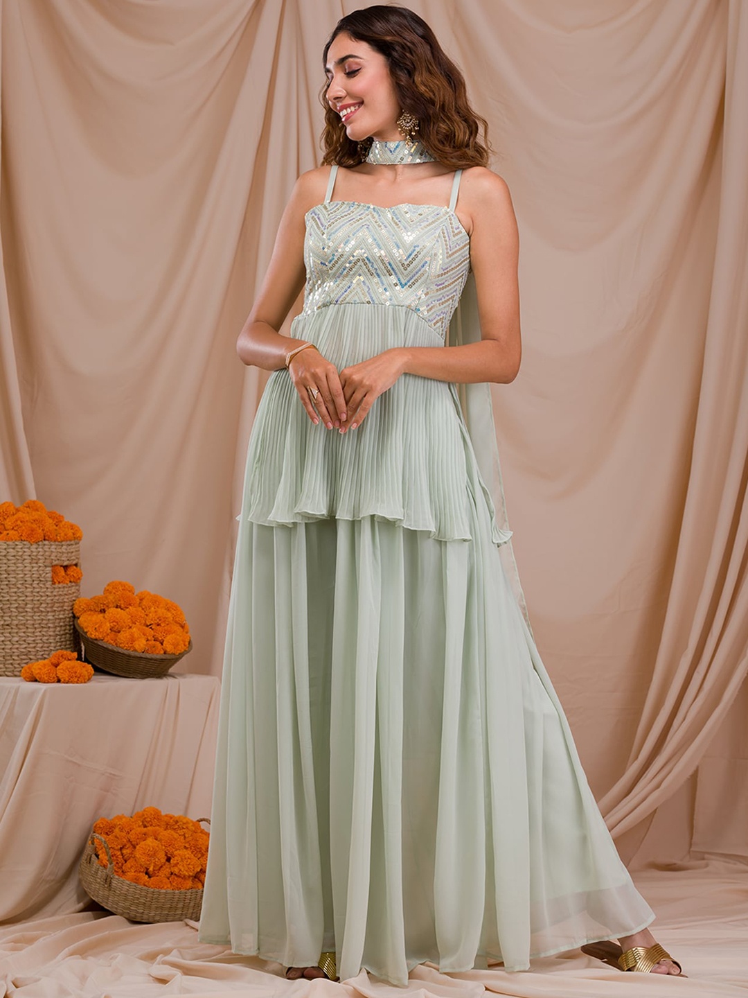 

Koskii Embroidered High Slit Sequinned Kurti with Palazzos & Dupatta, Green