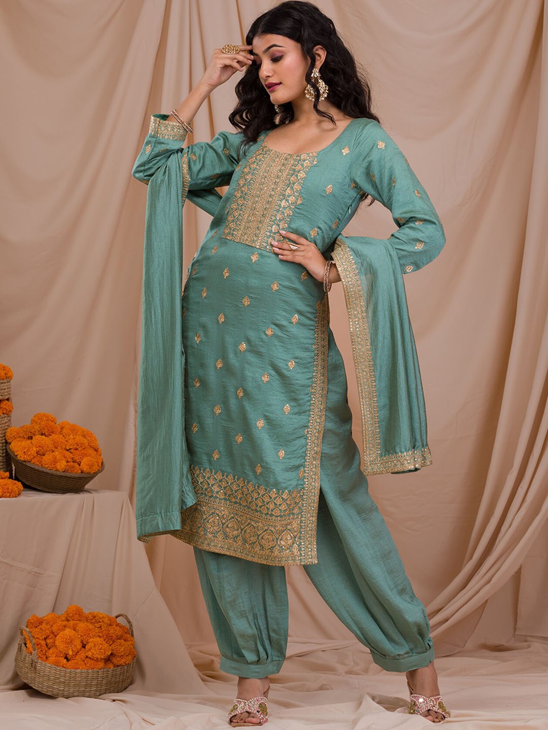 

Koskii Ethnic Motifs Embroidered Kurta with Dhoti Pants & Dupatta, Green