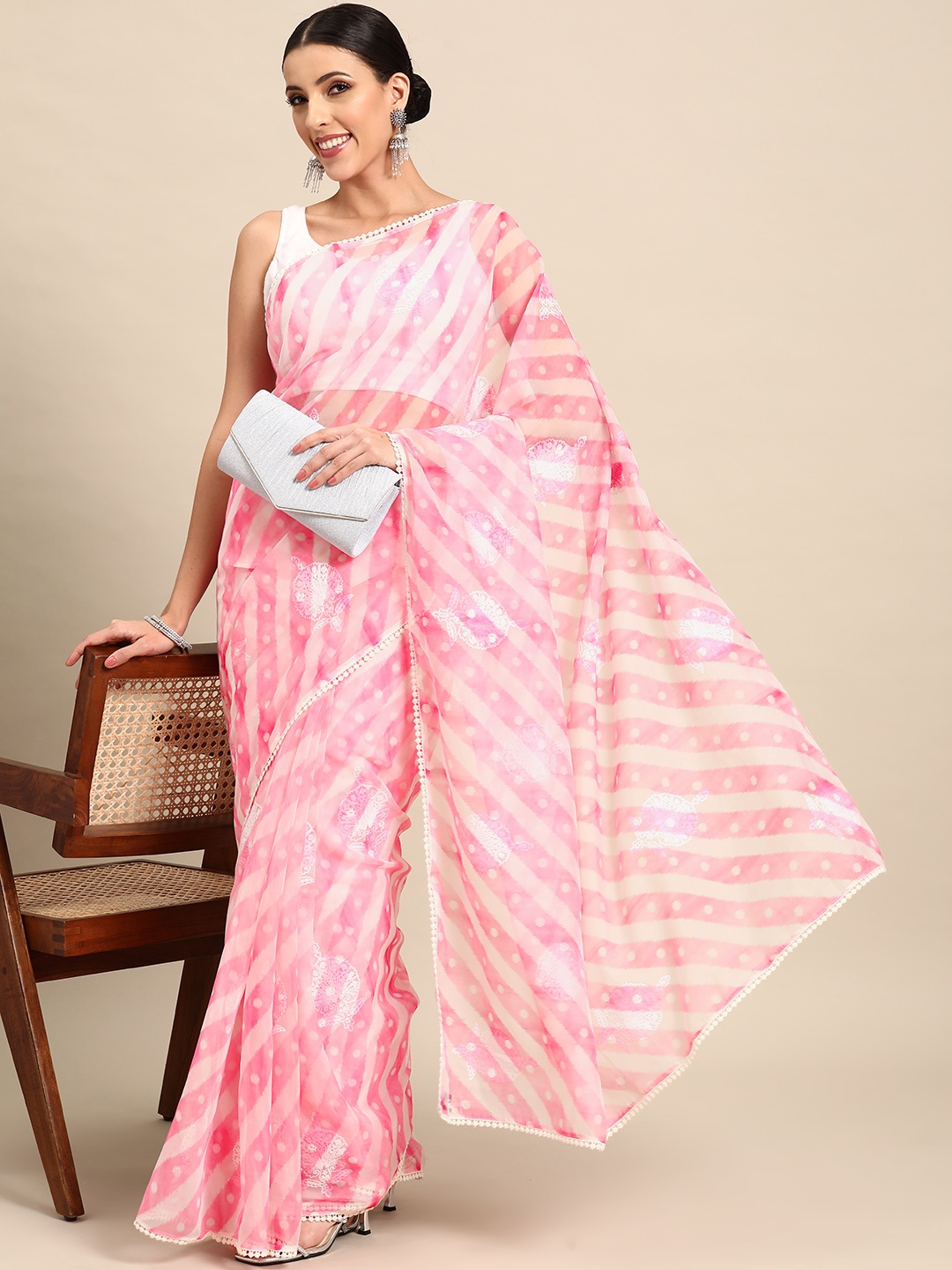 

Simaaya Ethnic Motifs Printed Embroidered Saree, Pink