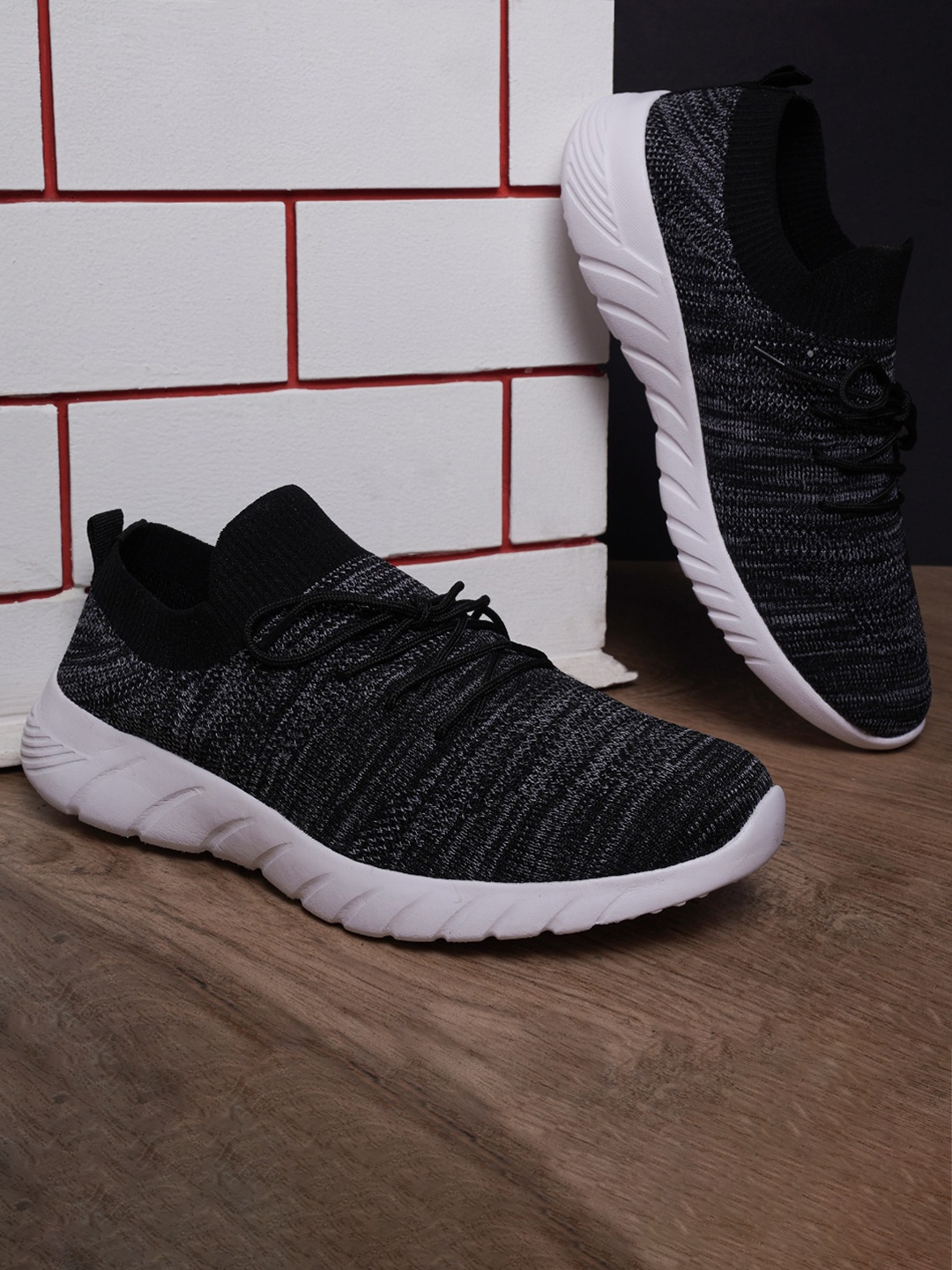 

TPENT Men Anti Odour Running Shoes, Black